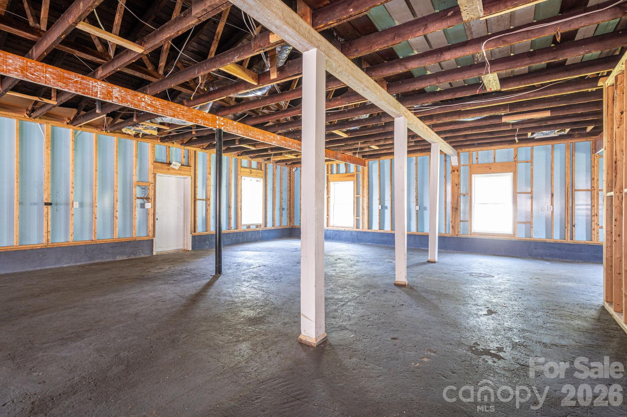 2303 E Main Street Property Photo 17