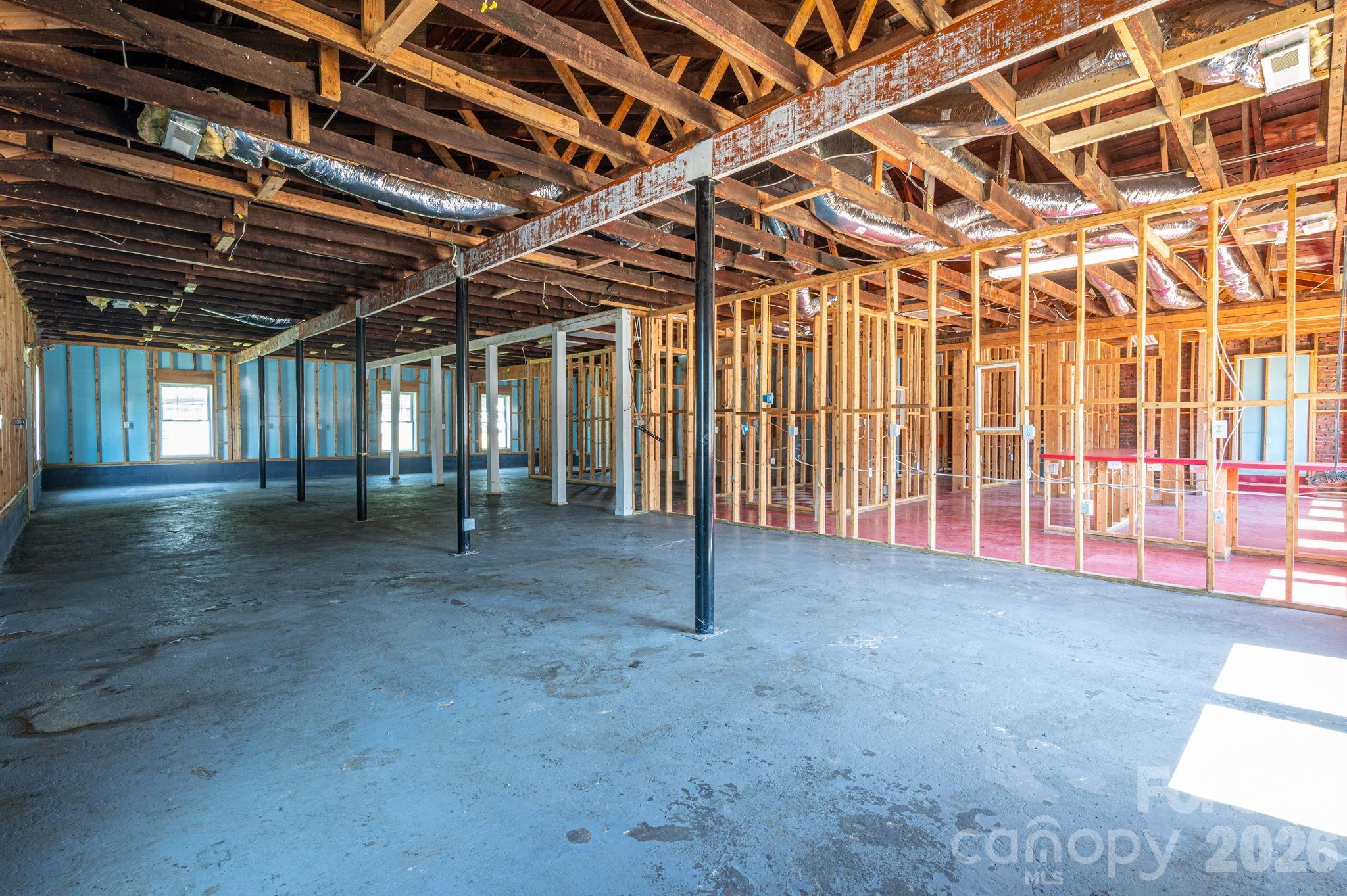 2303 E Main Street Property Photo 18