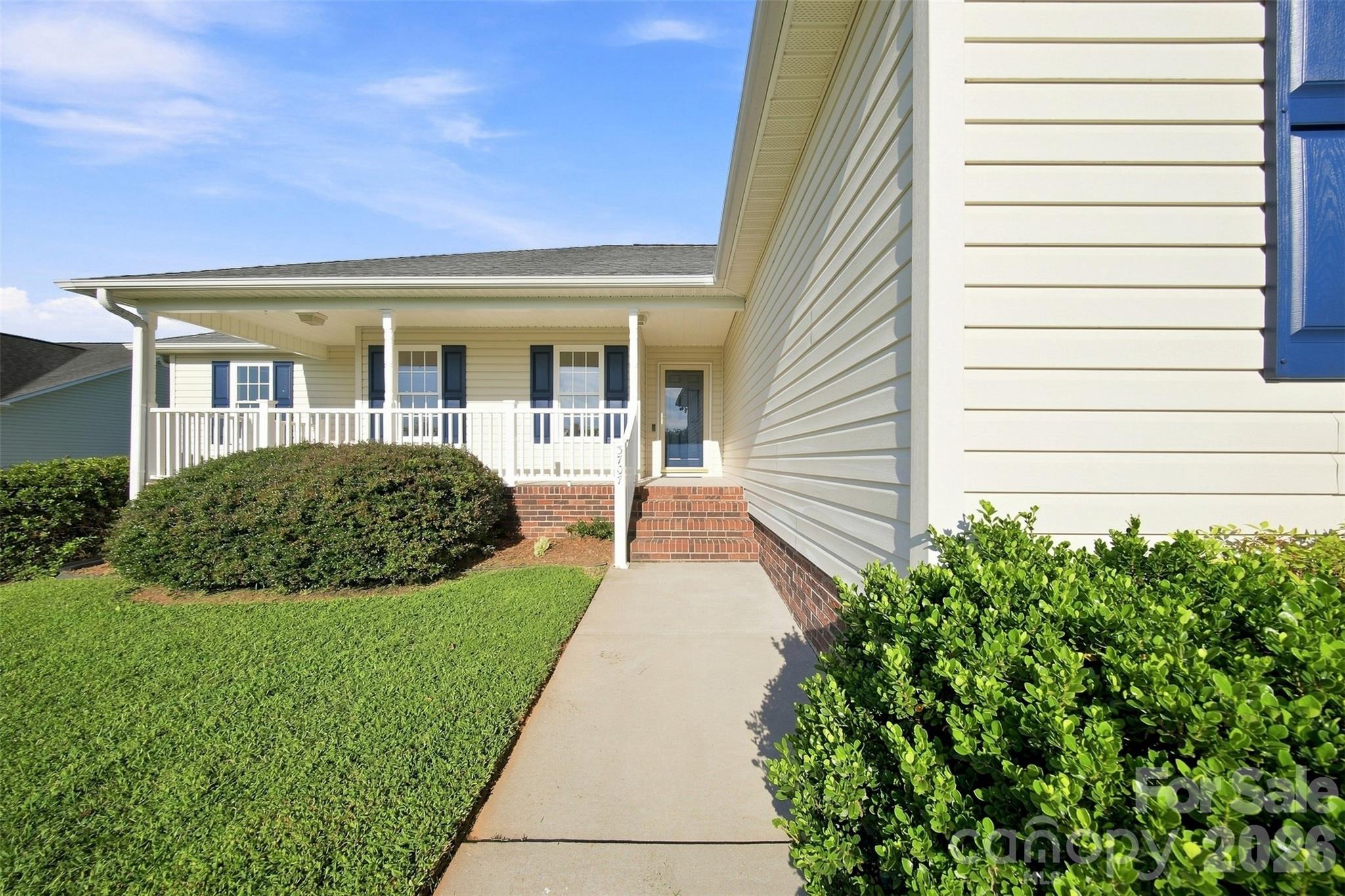 3707 Fieldhaven Court Property Photo 6