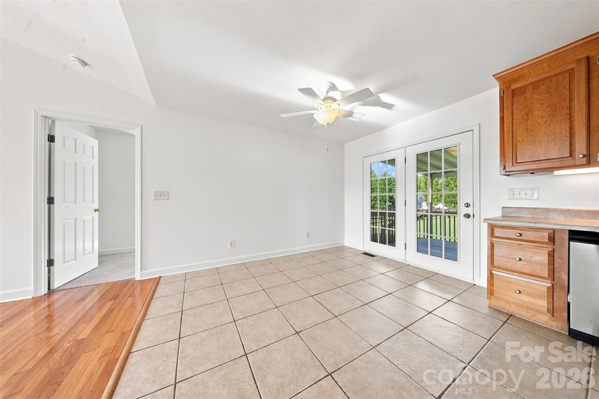 3707 Fieldhaven Court Property Photo 10