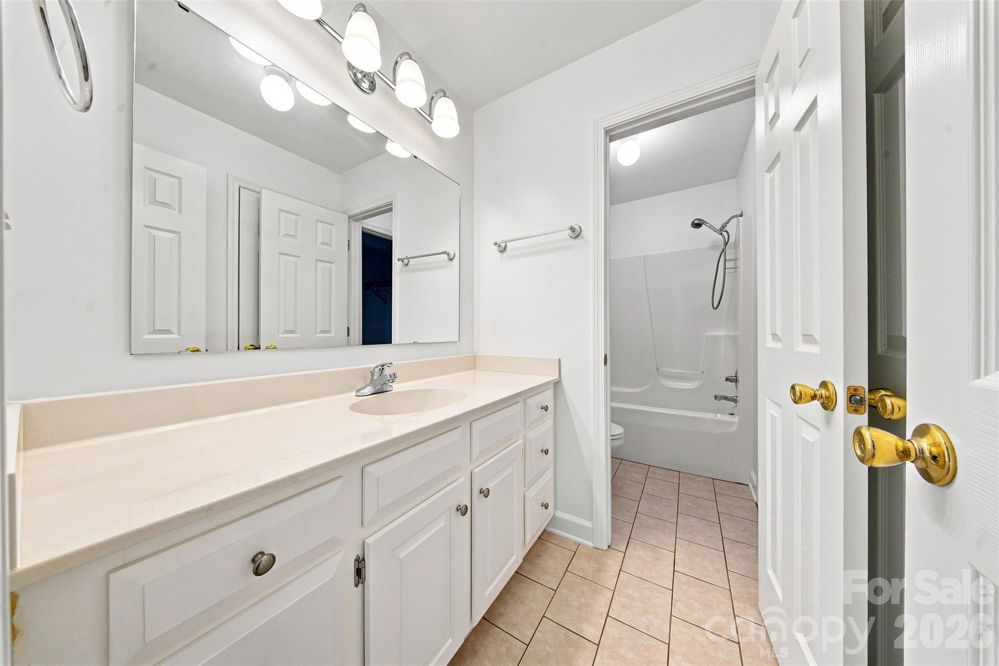 3707 Fieldhaven Court Property Photo 14