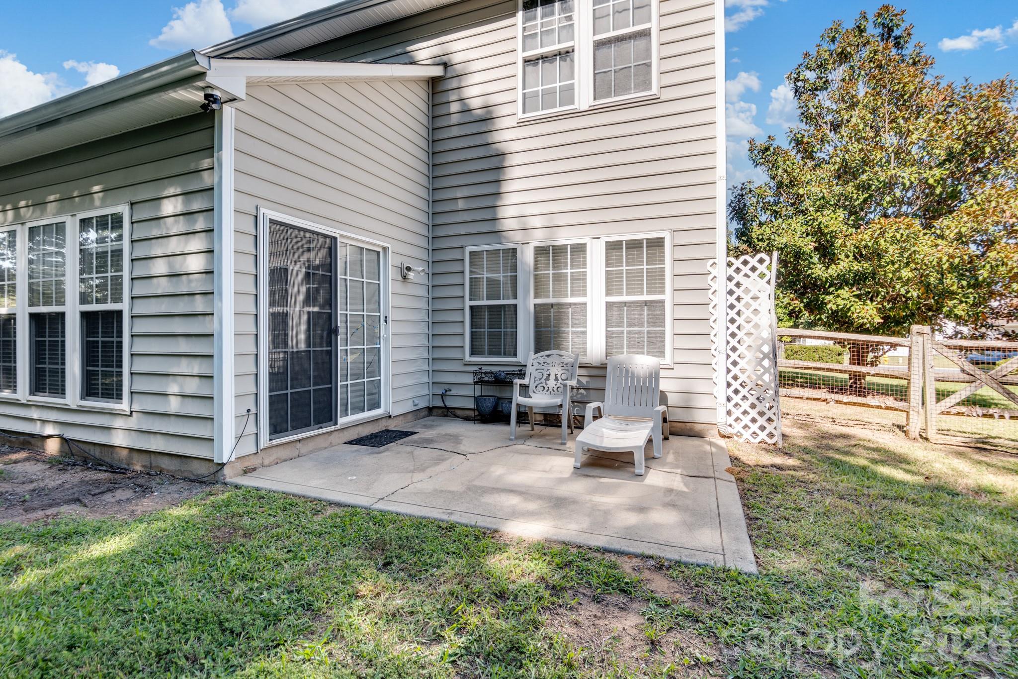 9115 Swallow Tail Lane Property Photo 4