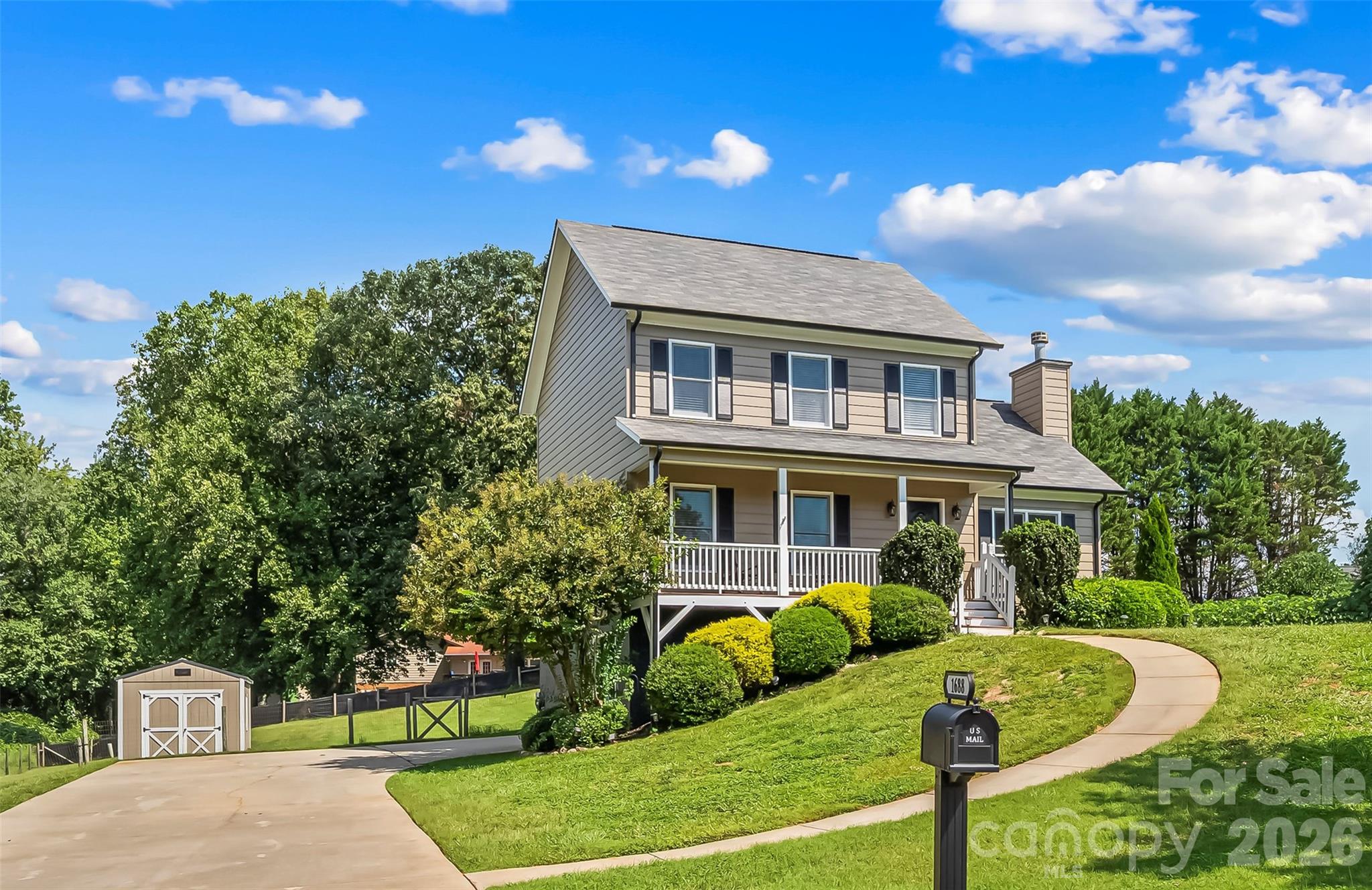 1688 Buffett Circle Property Photo 1