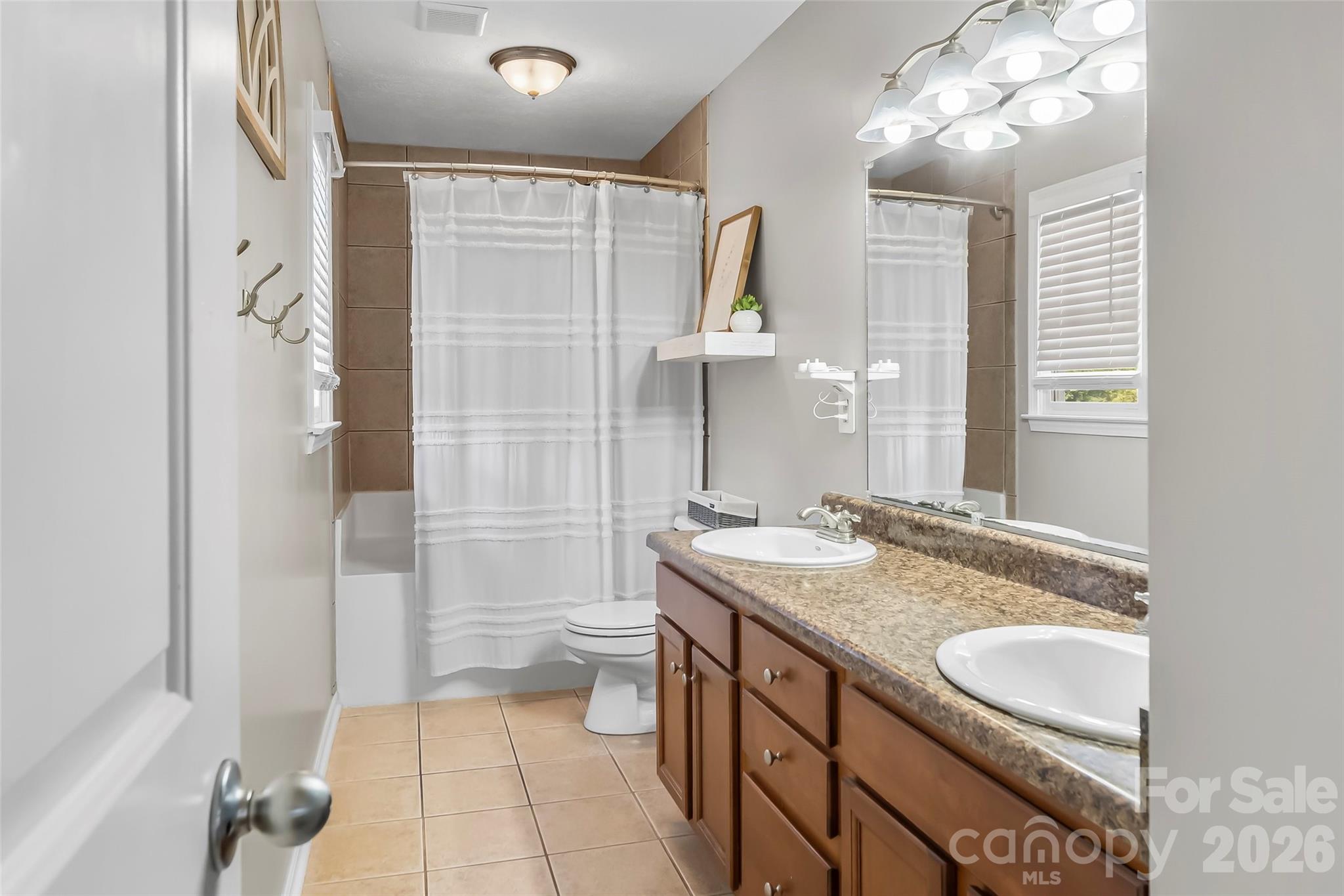 1688 Buffett Circle Property Photo 13