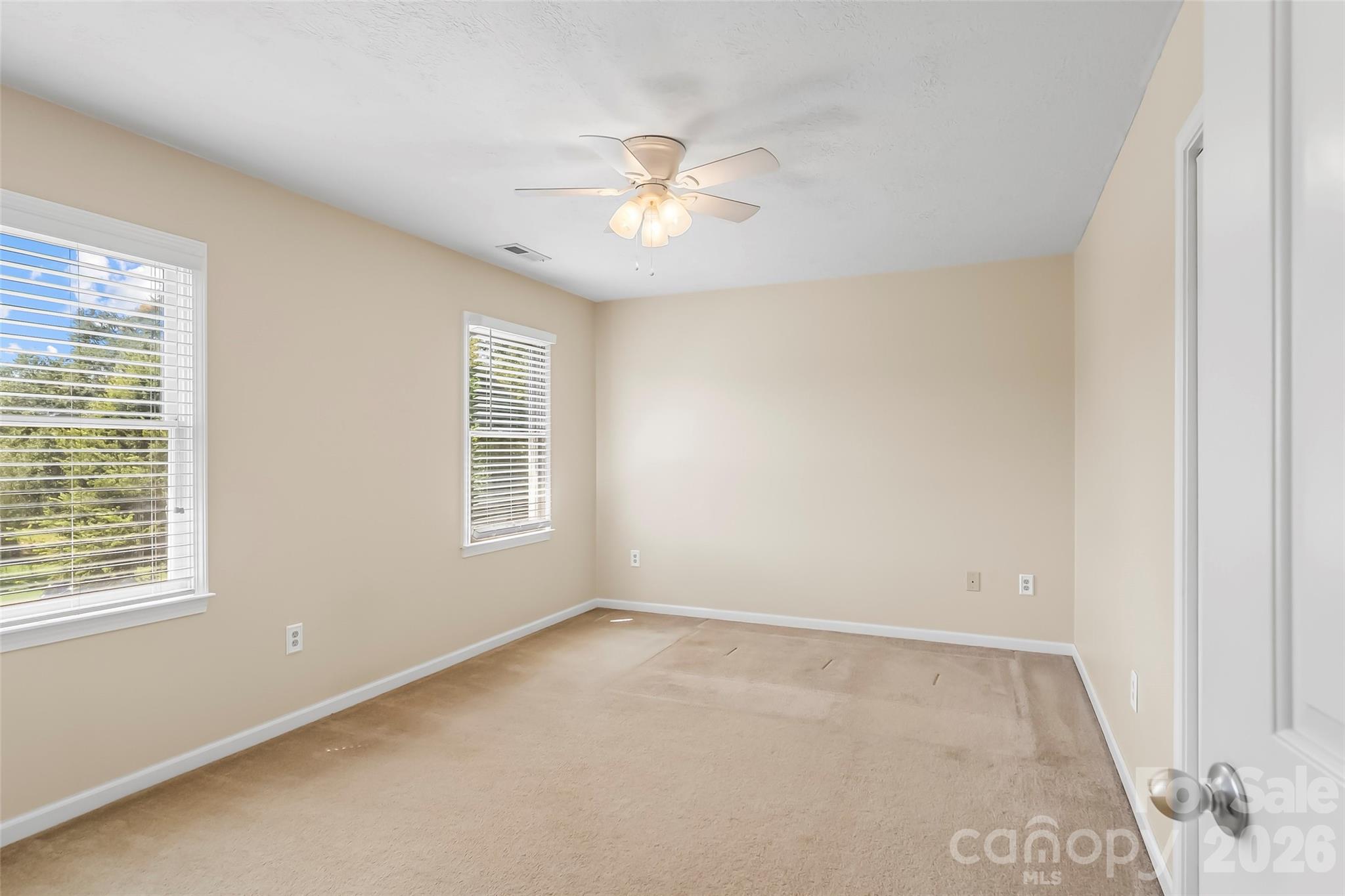 1688 Buffett Circle Property Photo 15