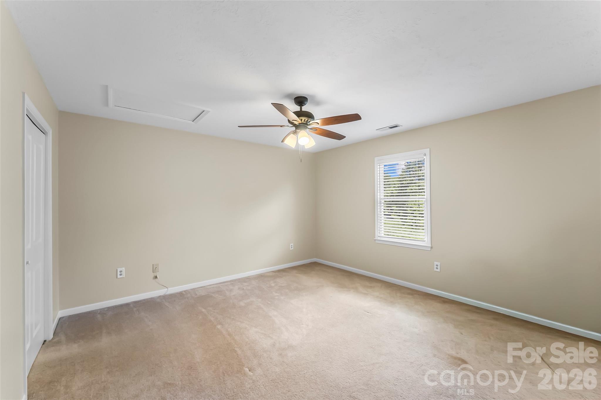 1688 Buffett Circle Property Photo 18