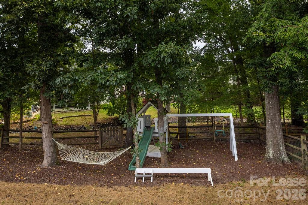 6337 Elderslie Drive Property Photo 9