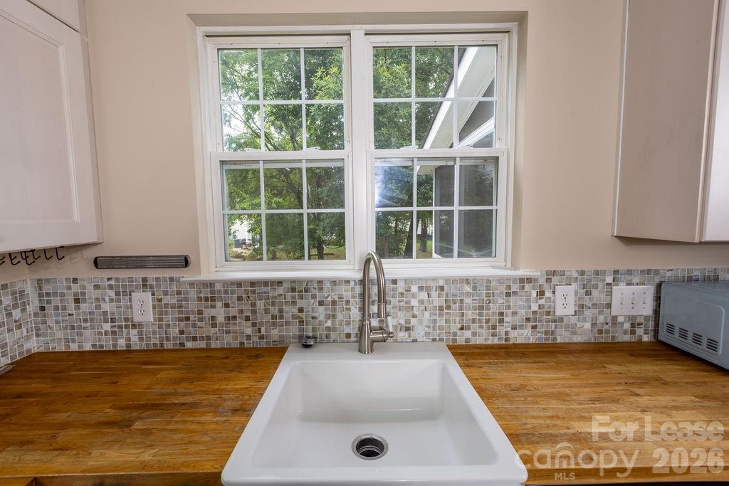 6337 Elderslie Drive Property Photo 20