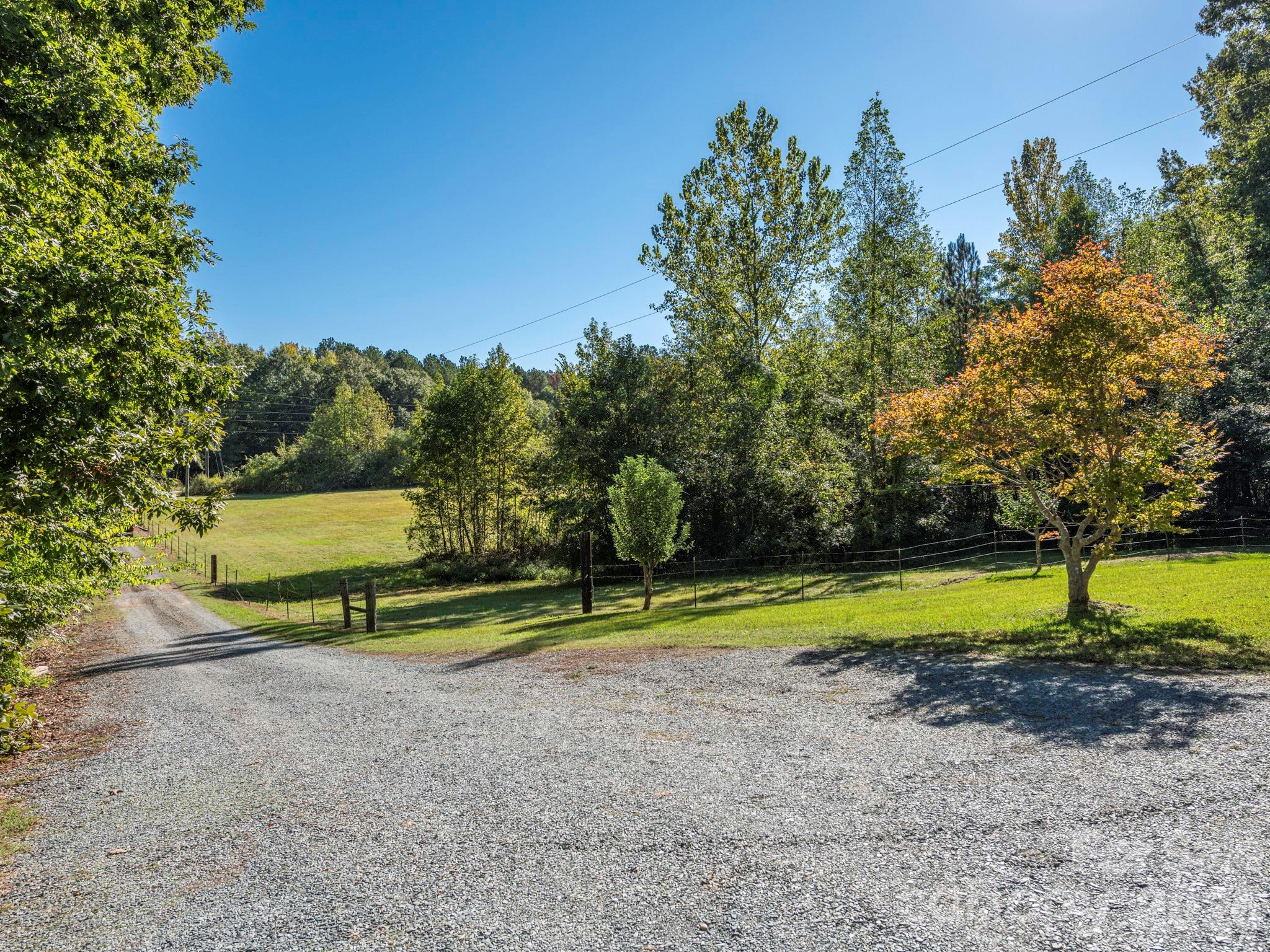 2292 Thornwell Road Property Photo 7