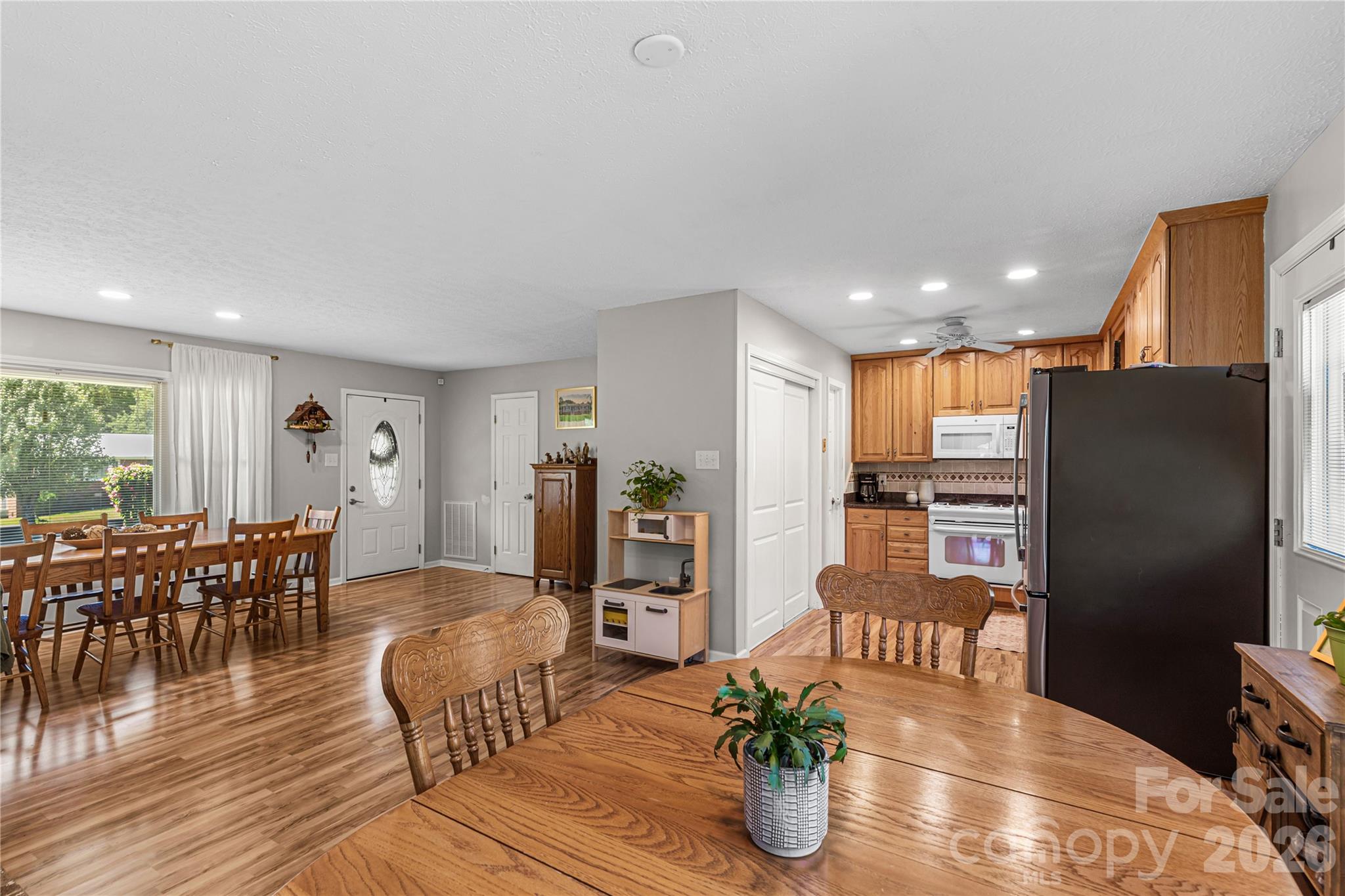1009 Hollow Road Property Photo 8