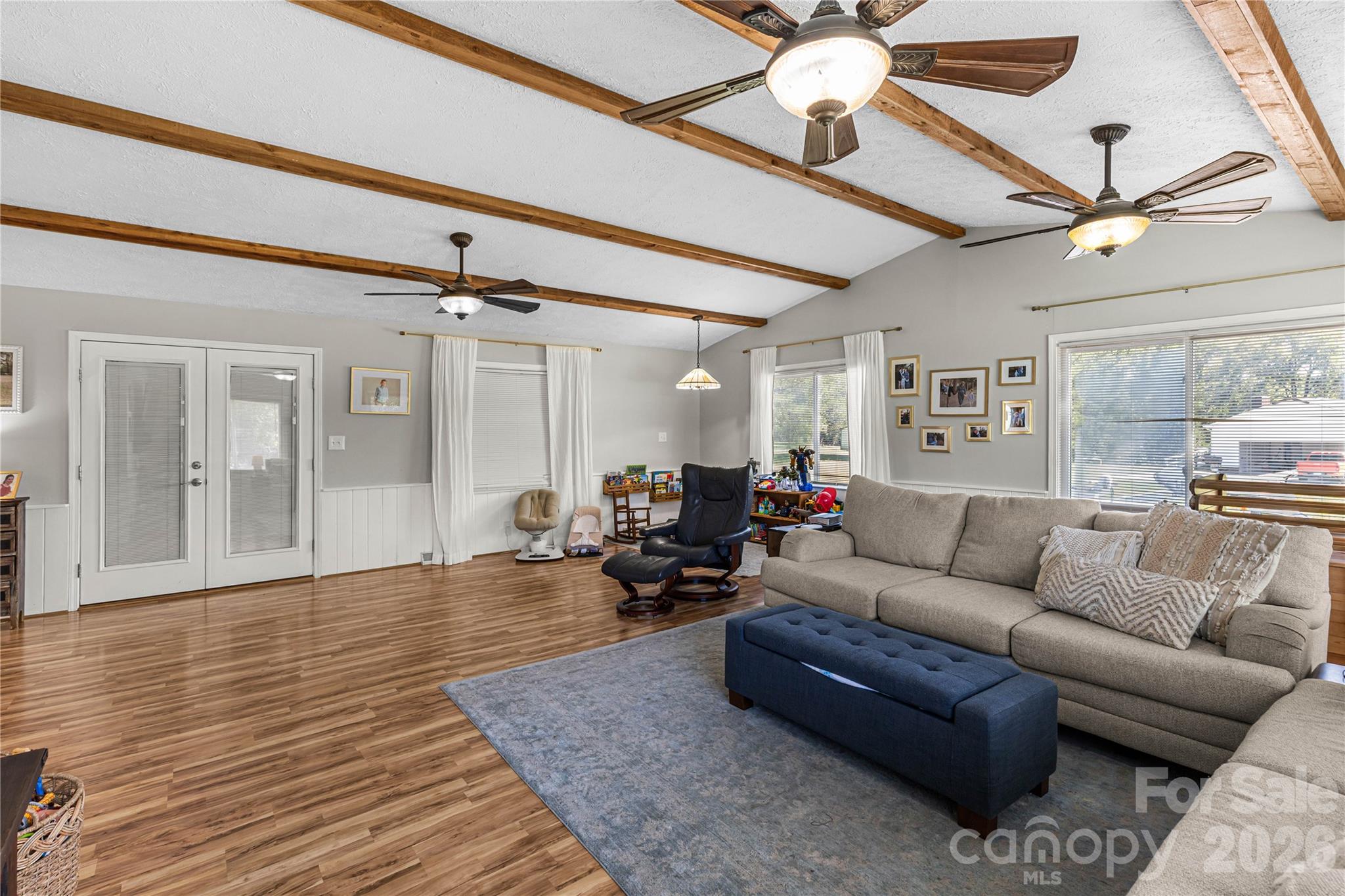1009 Hollow Road Property Photo 14