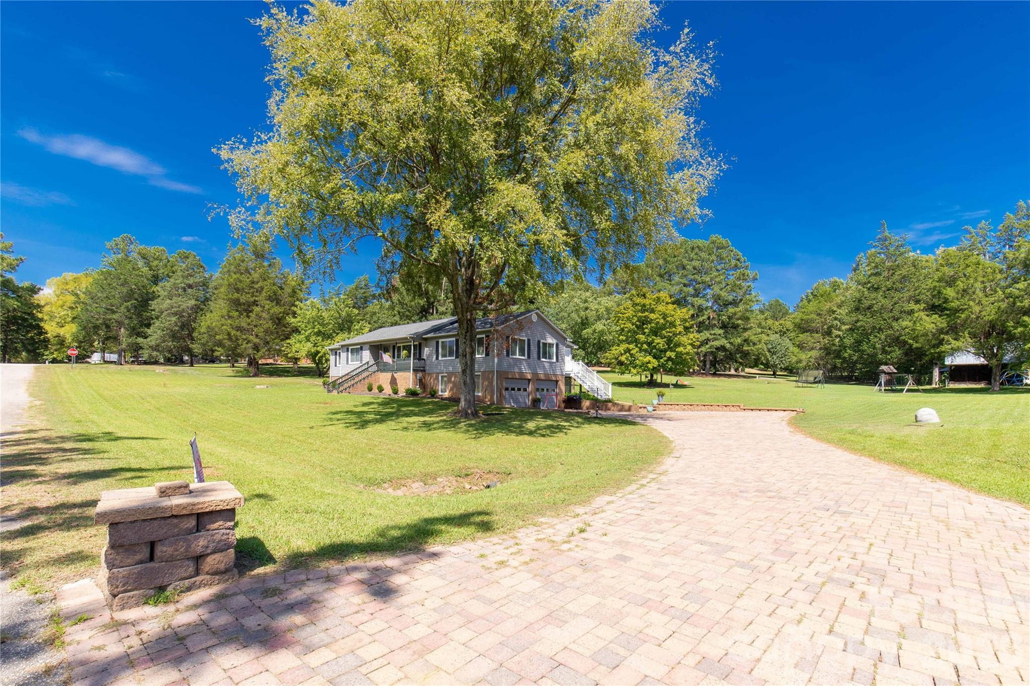 1009 Hollow Road Property Photo 23