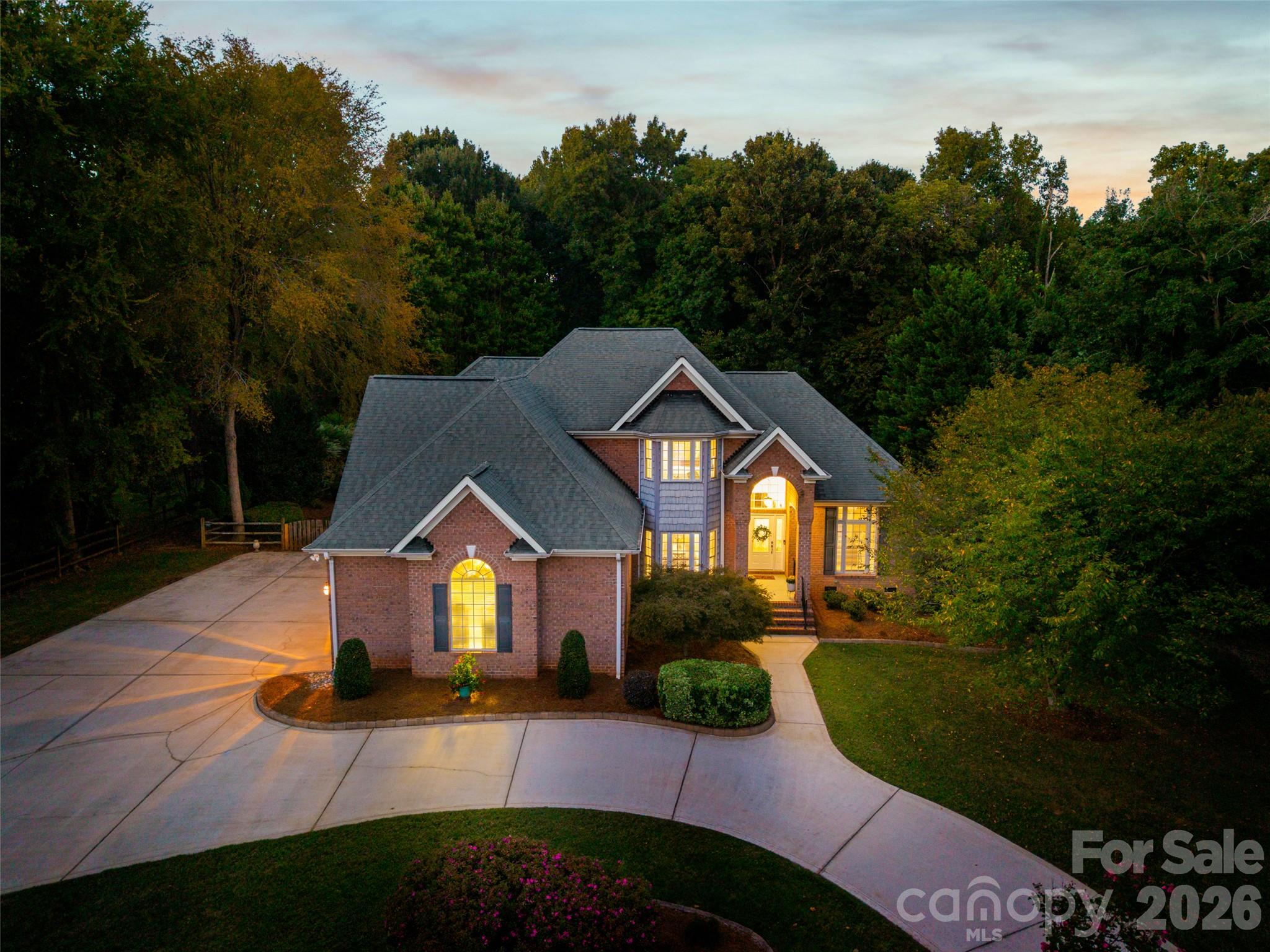 131 Summerfield Court Property Photo 3
