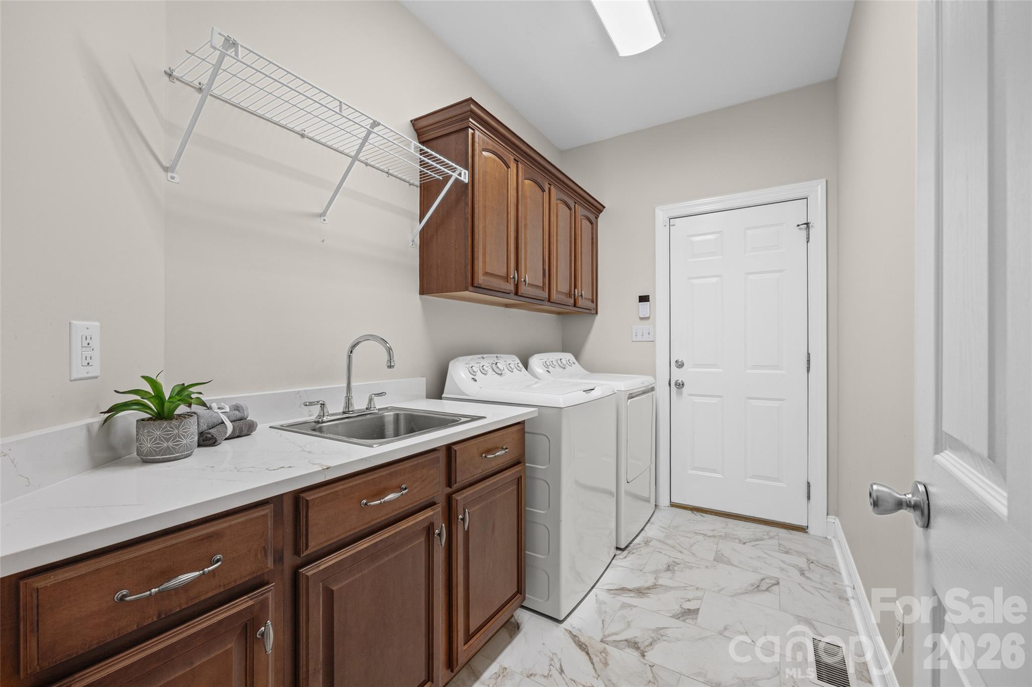 131 Summerfield Court Property Photo 15