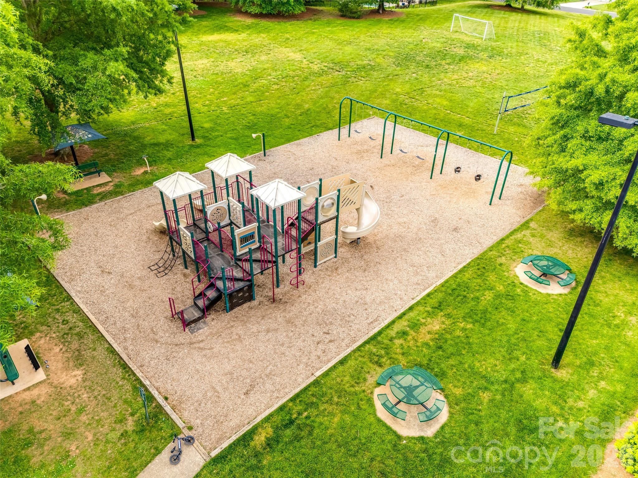 3173 Pine Bluff Way Property Photo 44