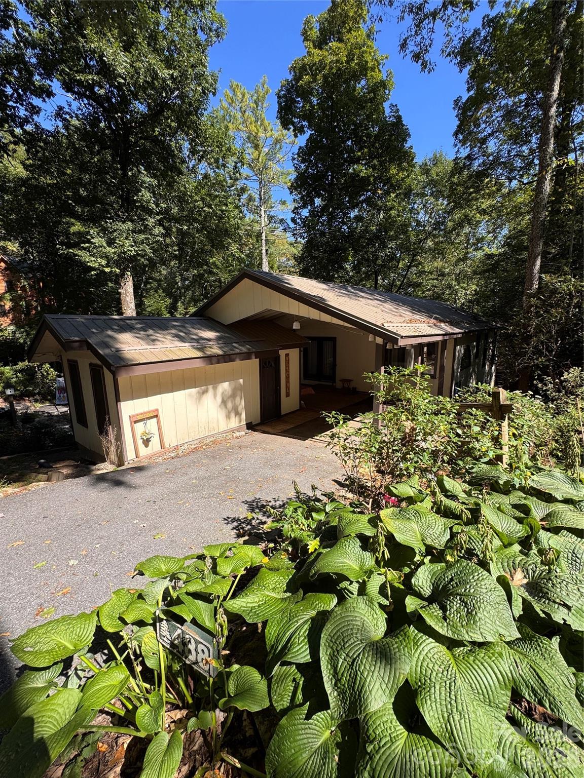 488 Hemlock Loop Property Photo 1