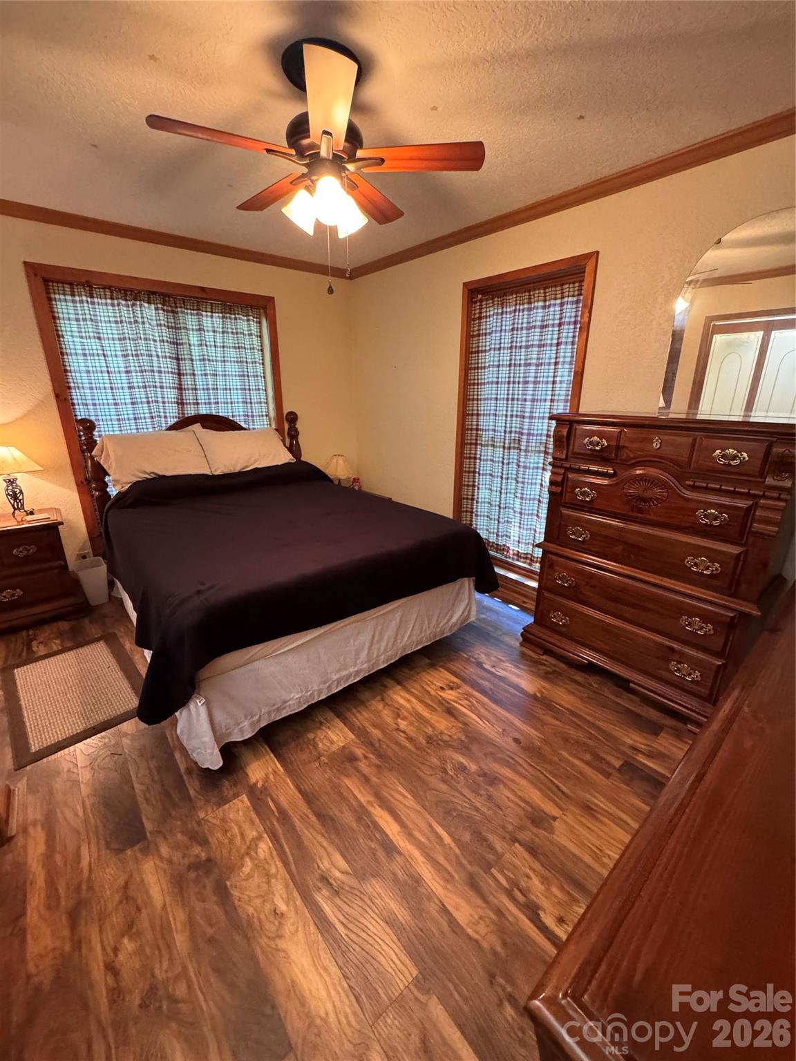 488 Hemlock Loop Property Photo 4