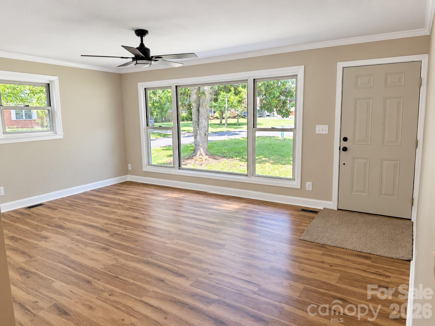 506 Elm Street Property Photo 5