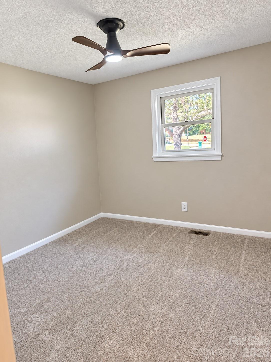 506 Elm Street Property Photo 16