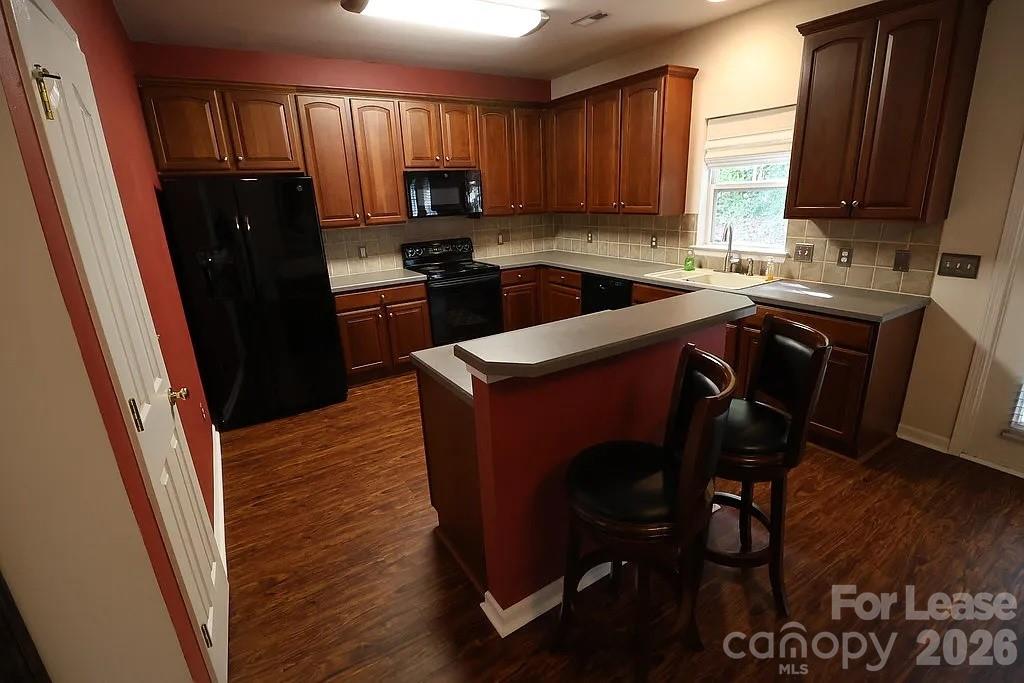 10979 Princeton Village Drive Property Photo 10