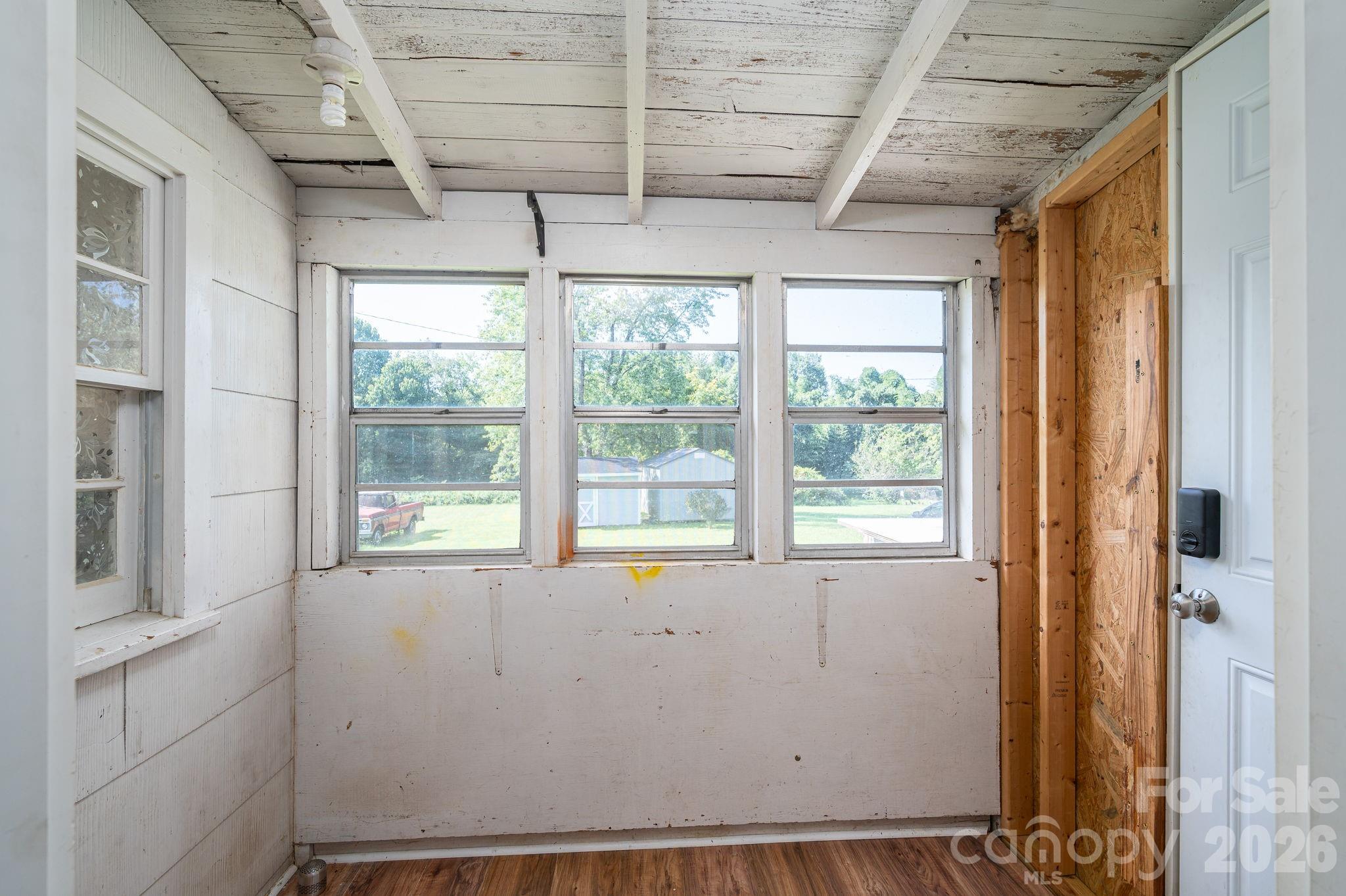 3643 Icard Rhodhiss Road Property Photo 10