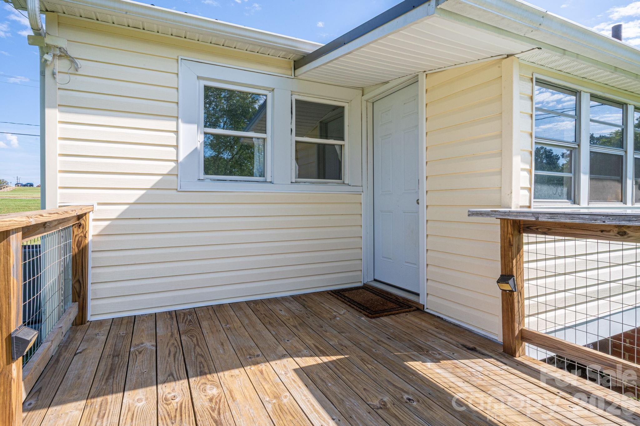 3643 Icard Rhodhiss Road Property Photo 11