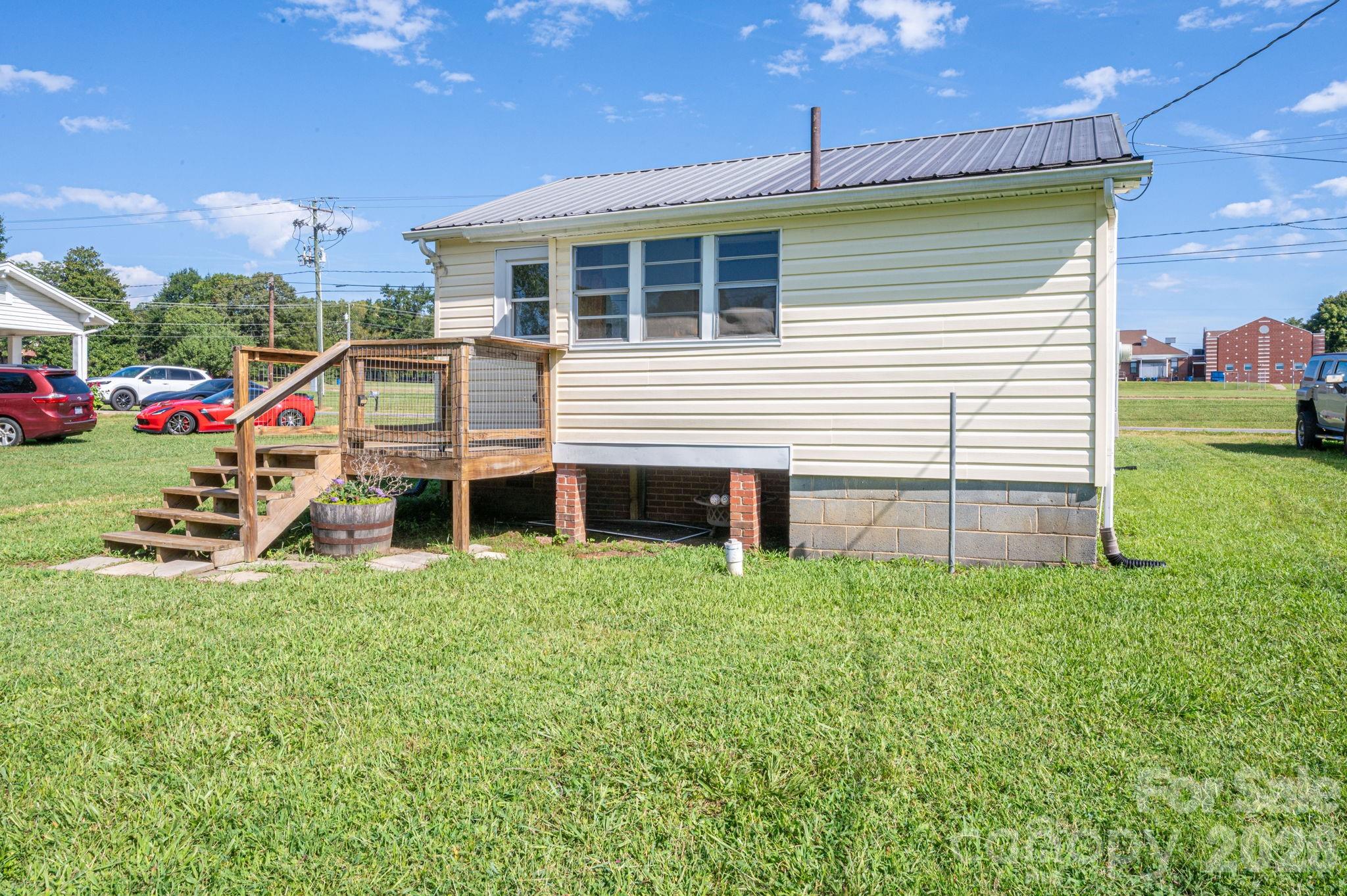 3643 Icard Rhodhiss Road Property Photo 12