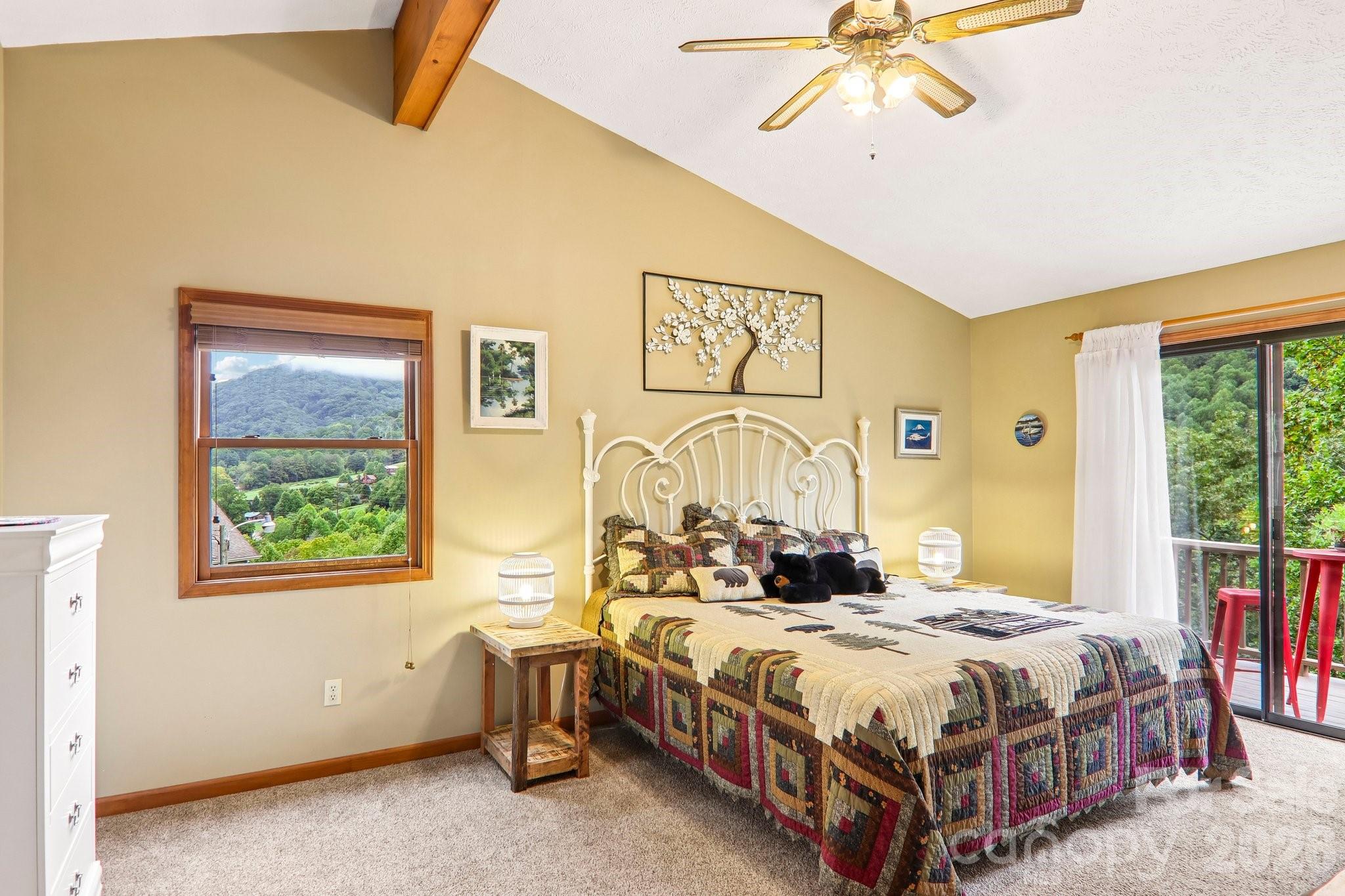 36 Nicholas Lane Property Photo 26