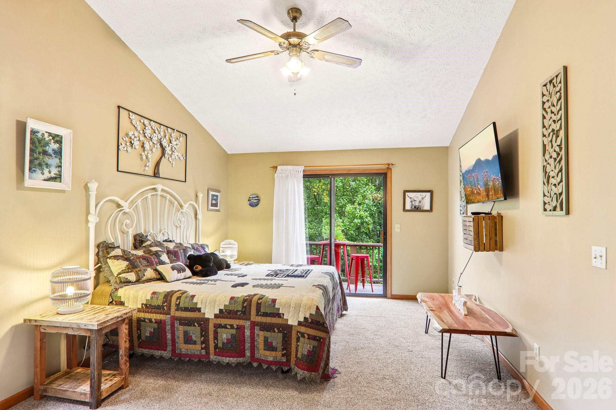 36 Nicholas Lane Property Photo 27