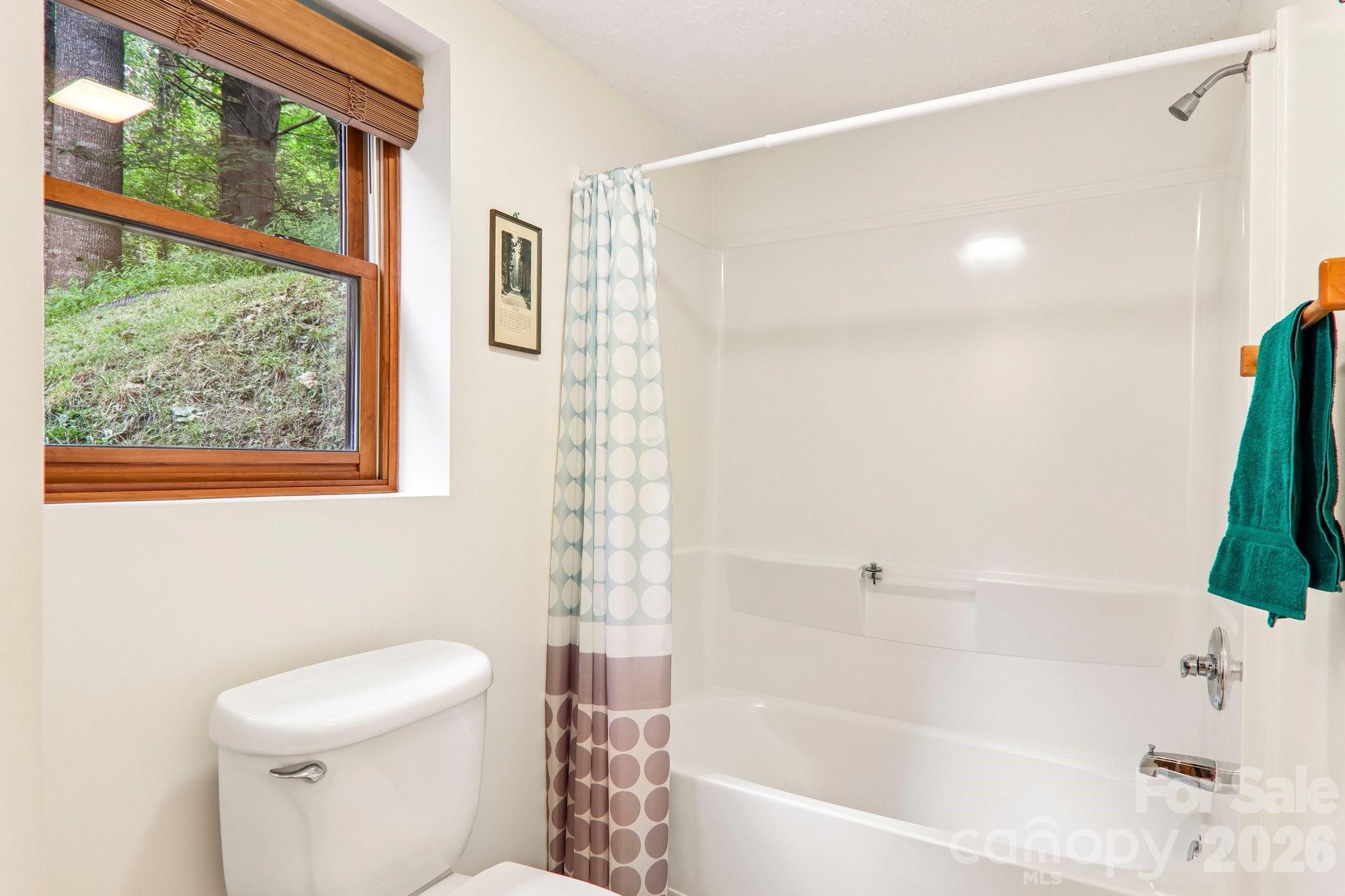 36 Nicholas Lane Property Photo 38