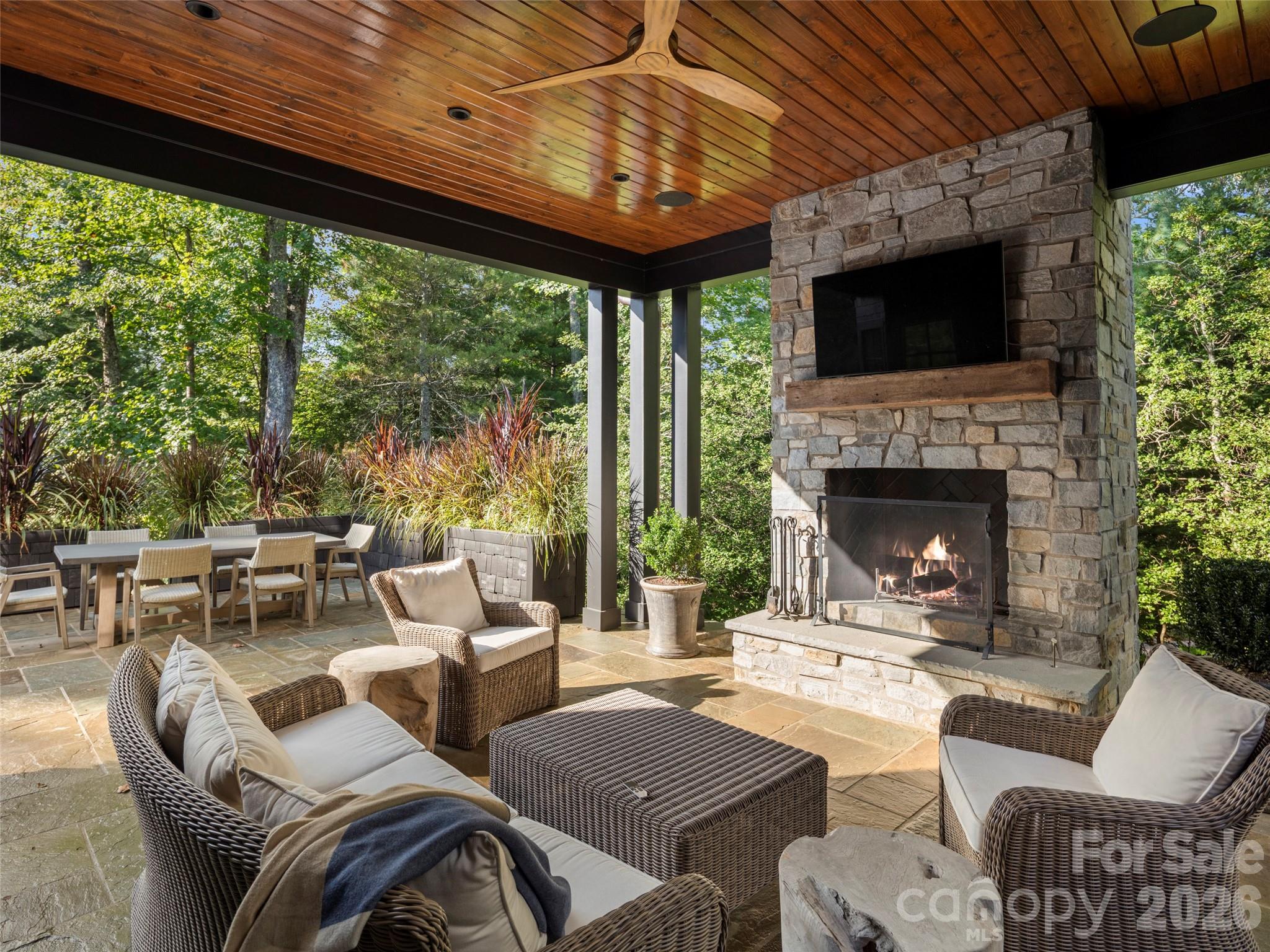 3 Bear Flower Trail Property Photo 19