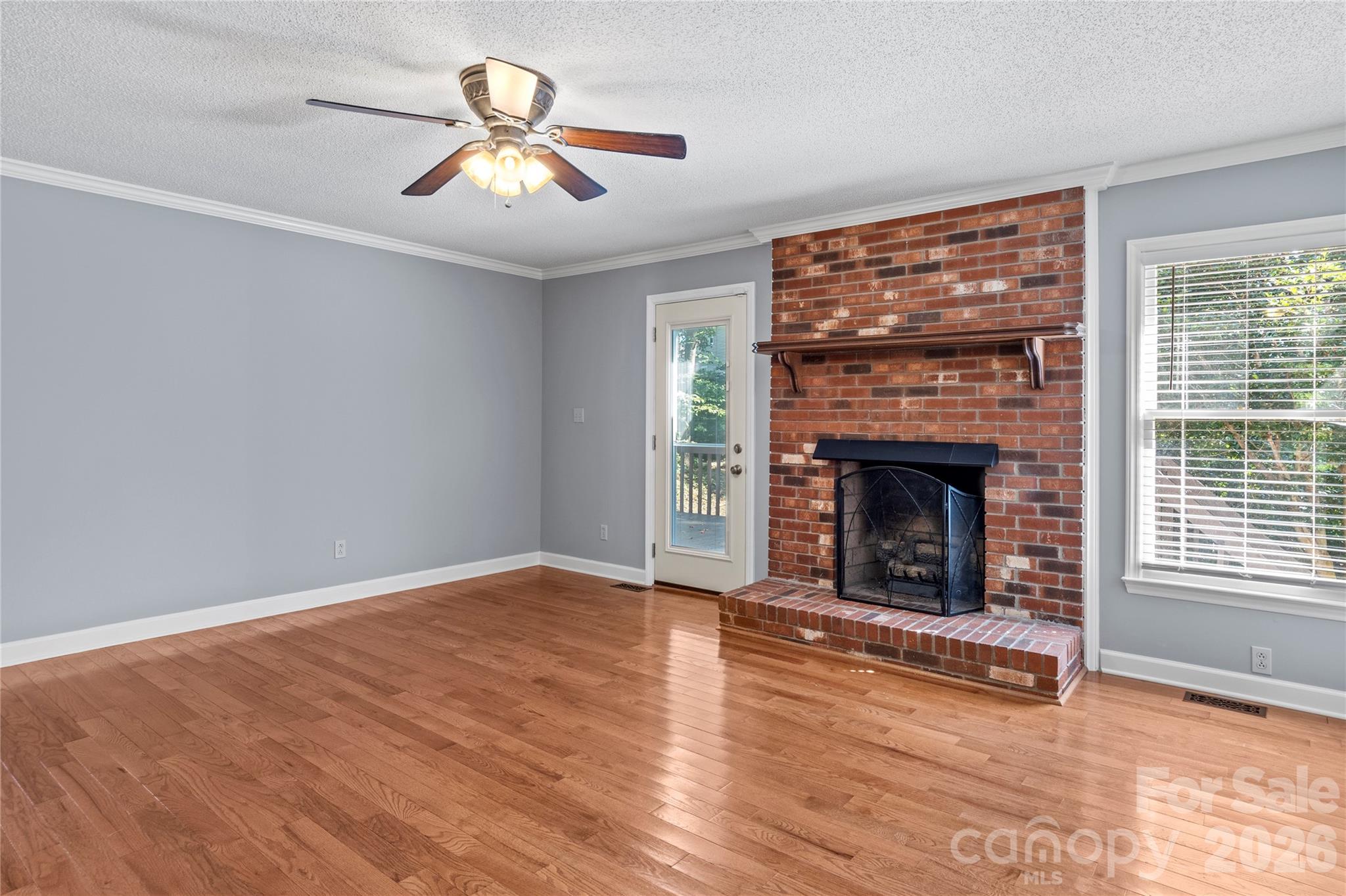 2513 Newington Court Property Photo 15
