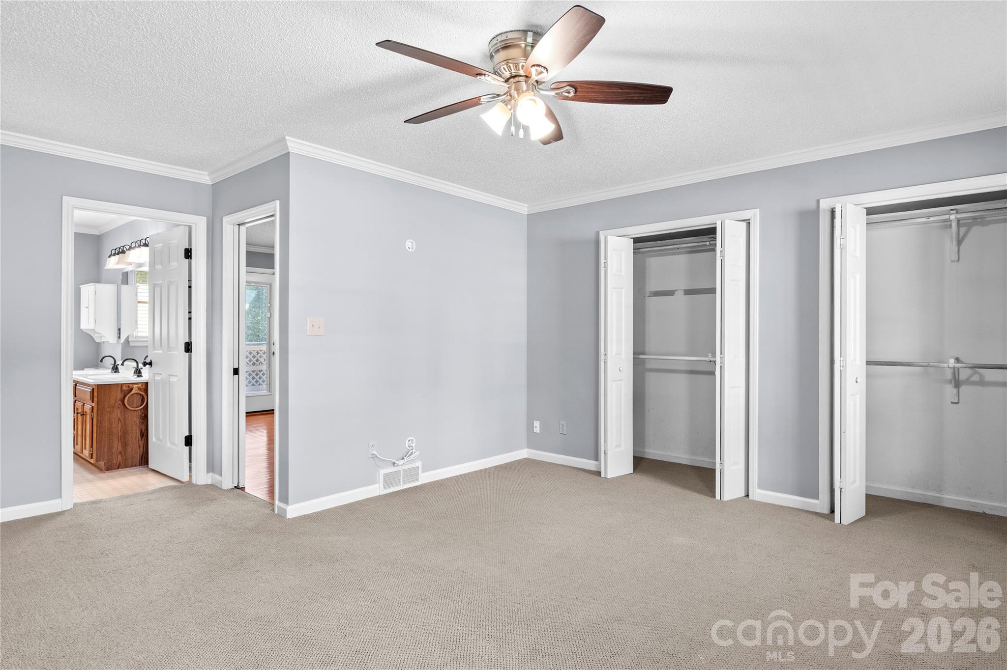 2513 Newington Court Property Photo 20