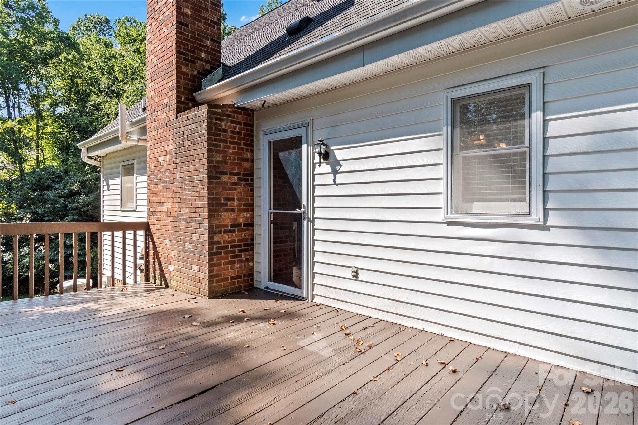 2513 Newington Court Property Photo 24
