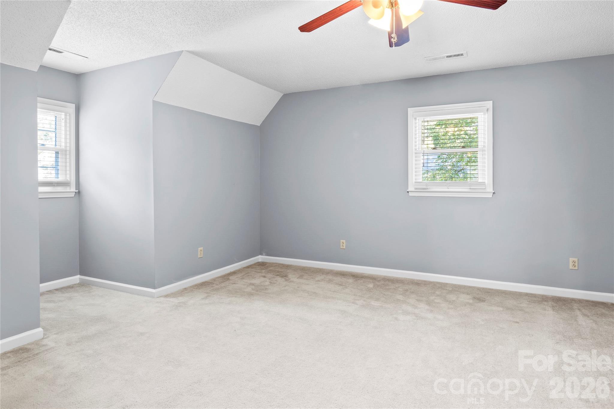 2513 Newington Court Property Photo 26