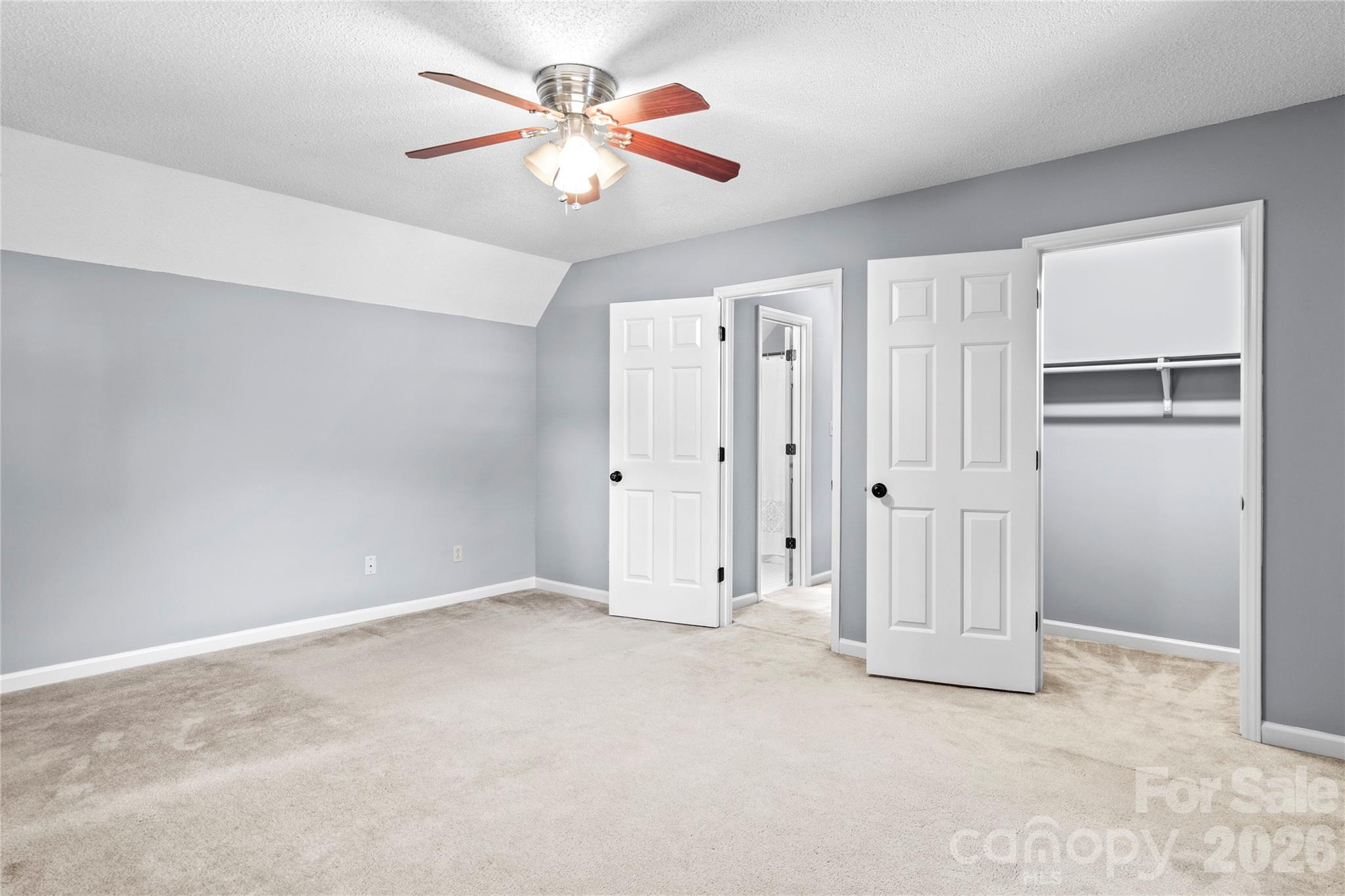 2513 Newington Court Property Photo 27