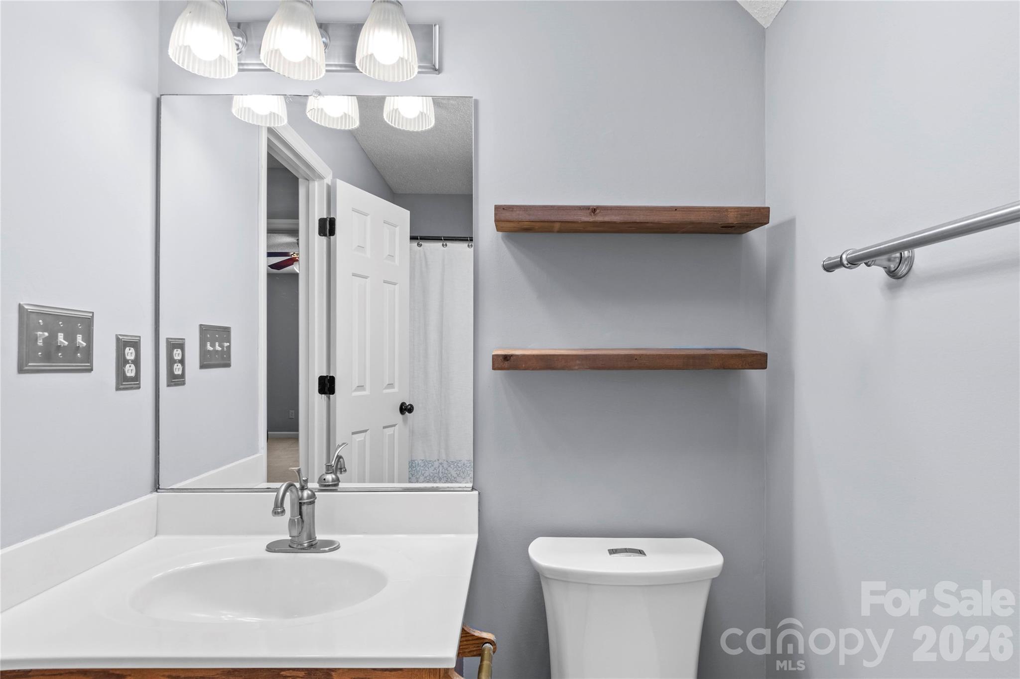 2513 Newington Court Property Photo 29