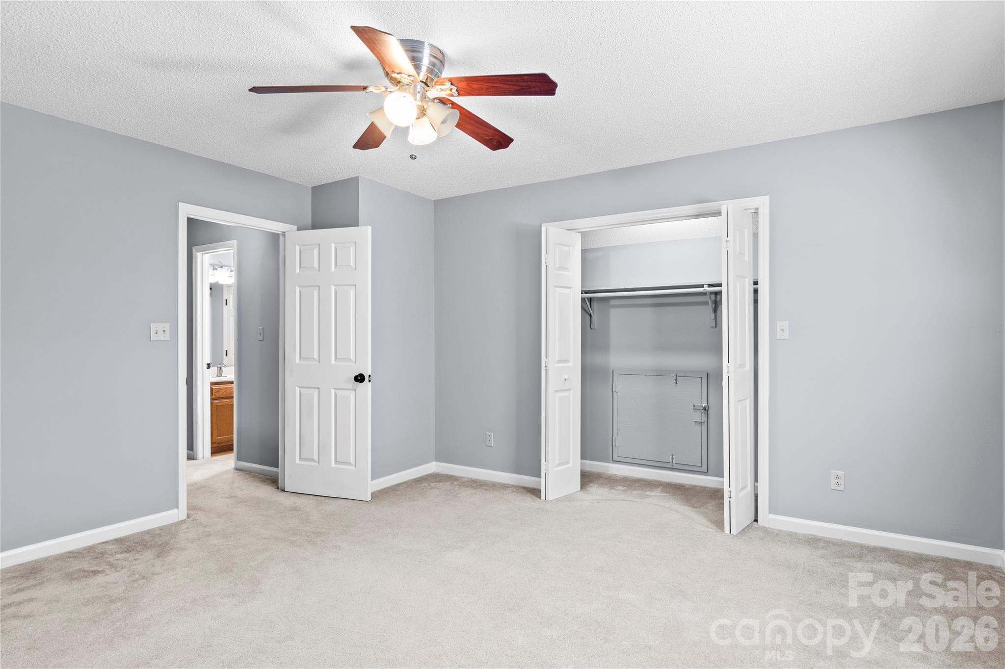 2513 Newington Court Property Photo 31