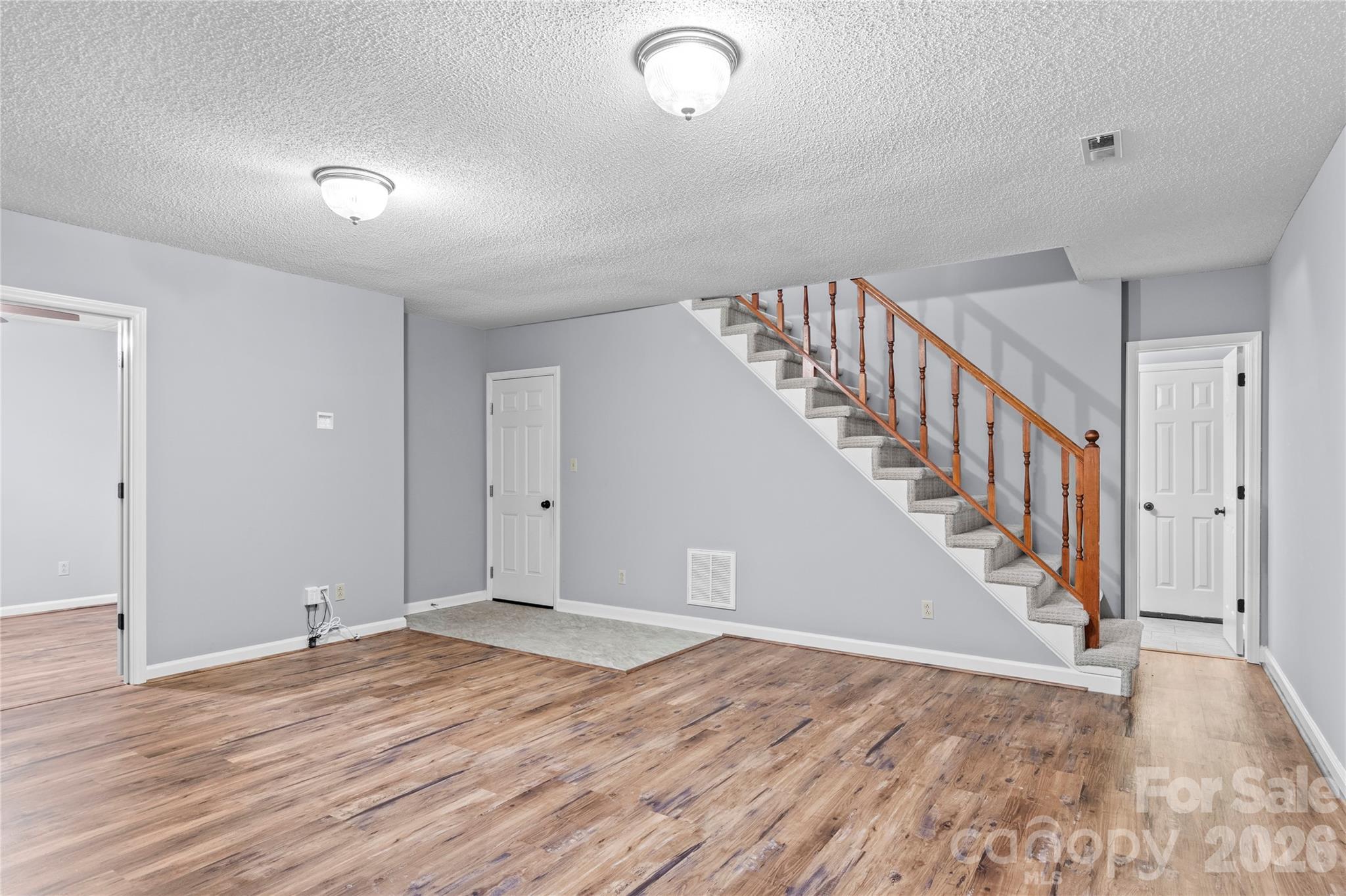 2513 Newington Court Property Photo 33