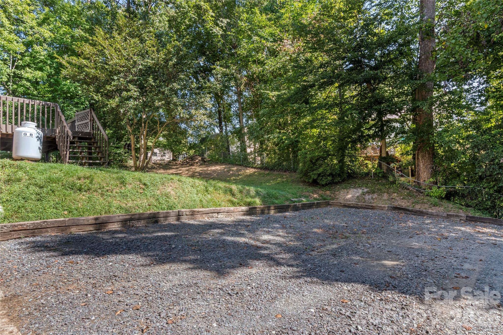 2513 Newington Court Property Photo 38