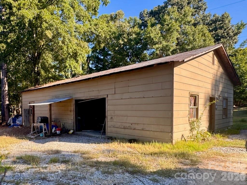2736 Kirkover Drive Property Photo 2