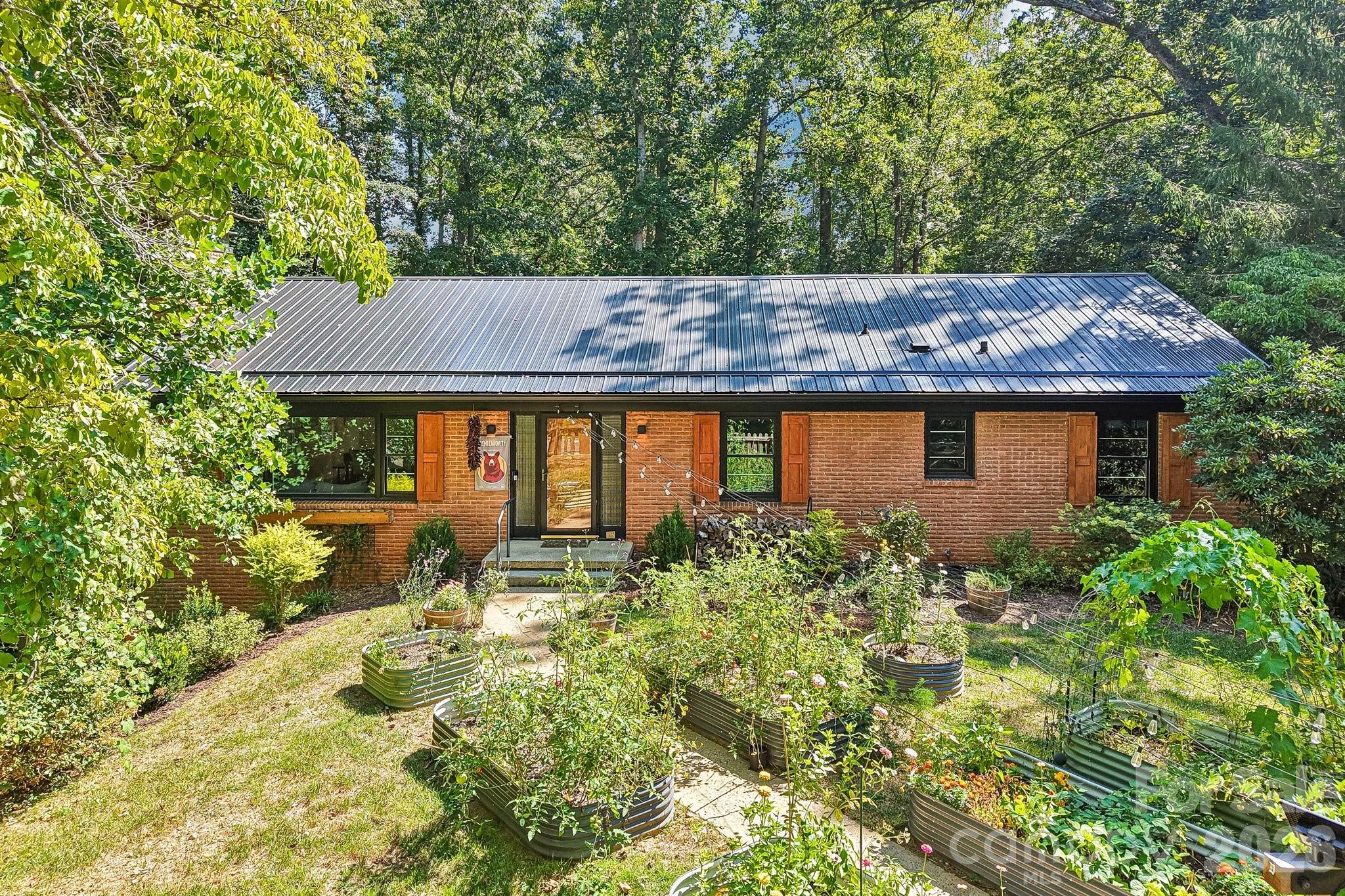 333 Kenilworth Road Property Photo 1