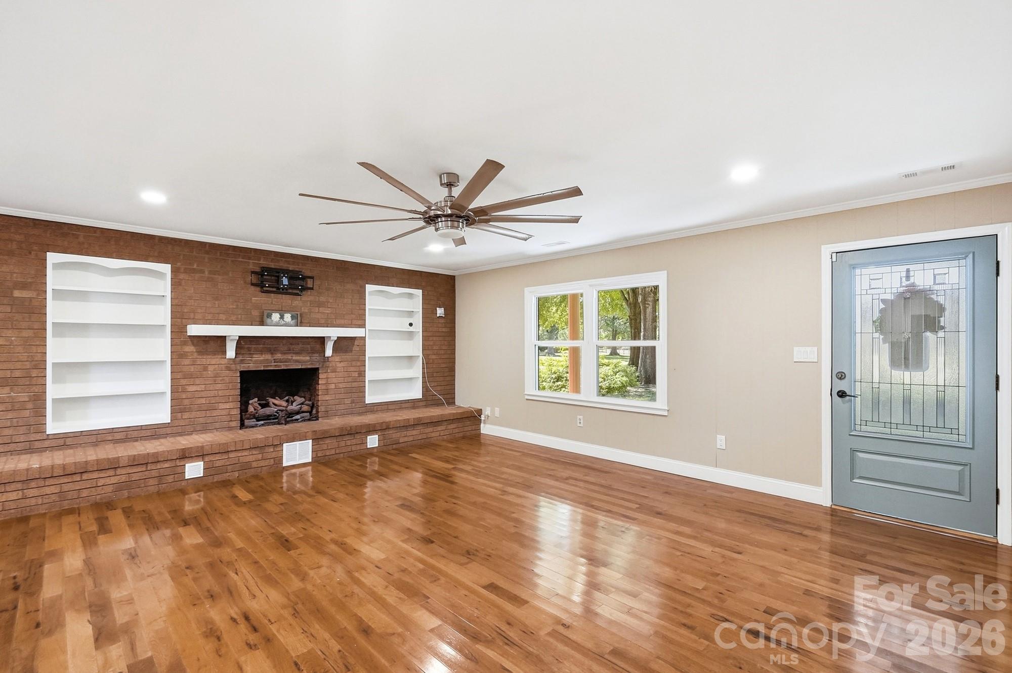 710 Frontier Circle Property Photo 4
