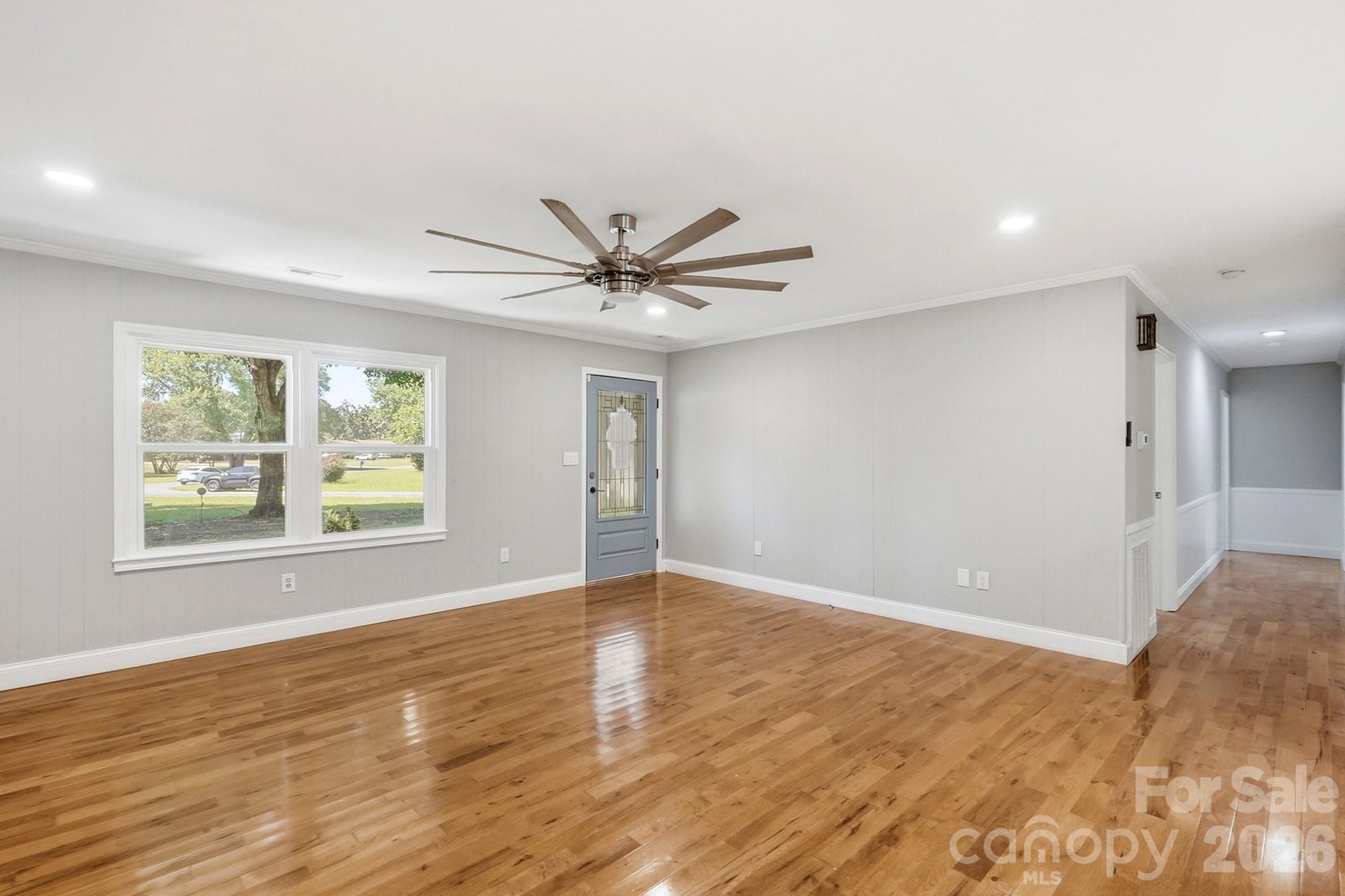 710 Frontier Circle Property Photo 5