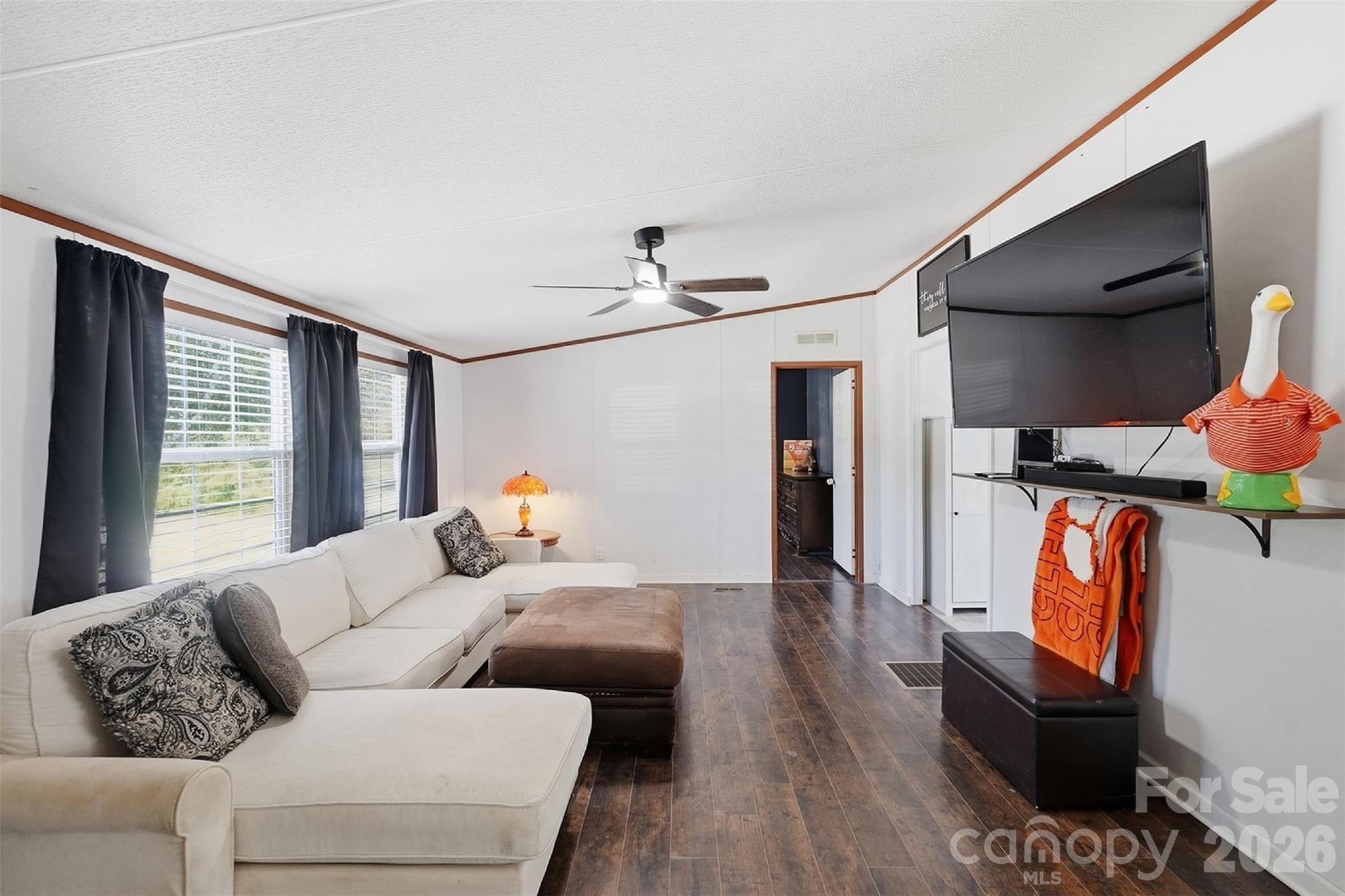 4688 Taxahaw Road Property Photo 3