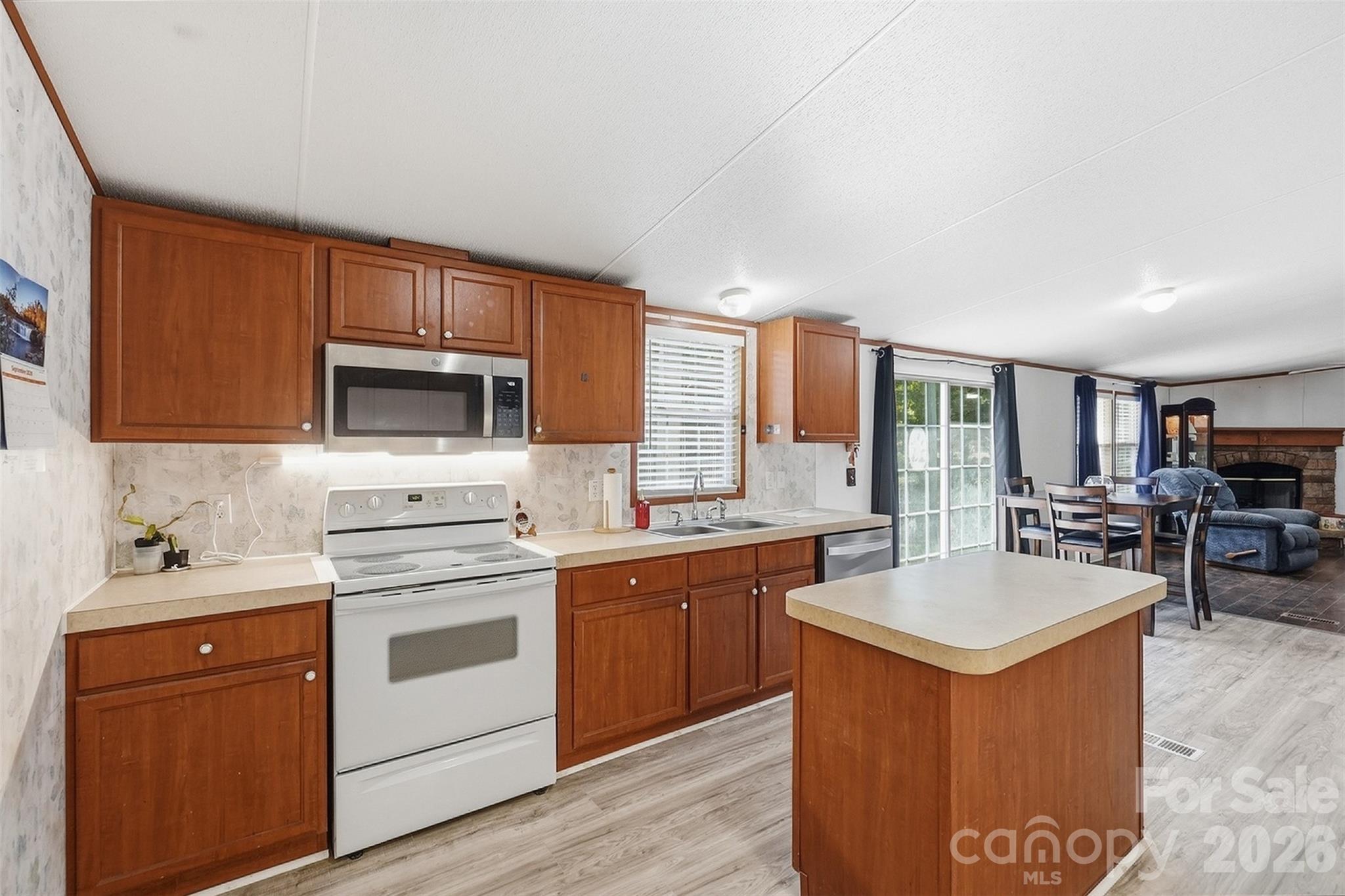 4688 Taxahaw Road Property Photo 9
