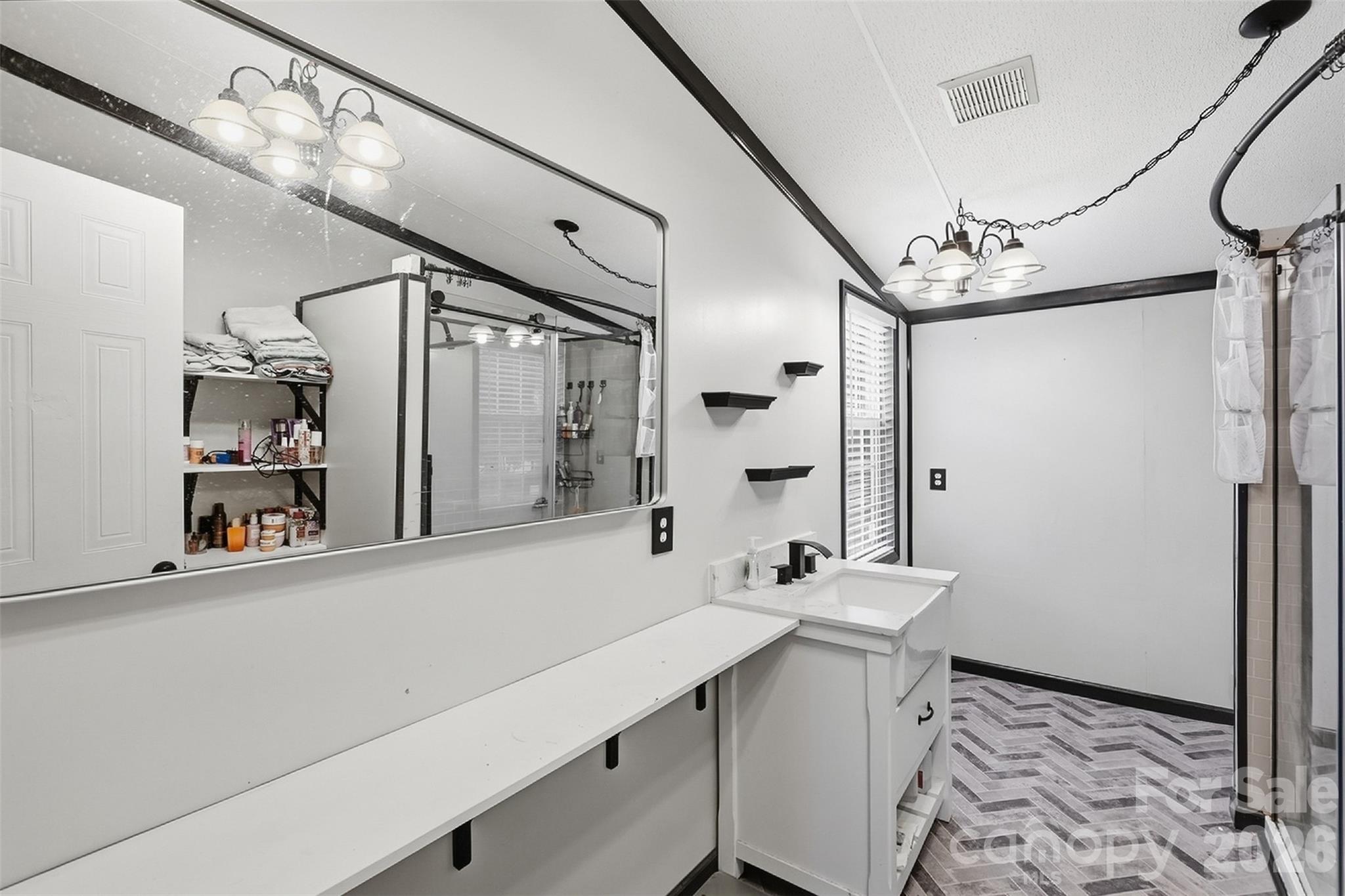 4688 Taxahaw Road Property Photo 19