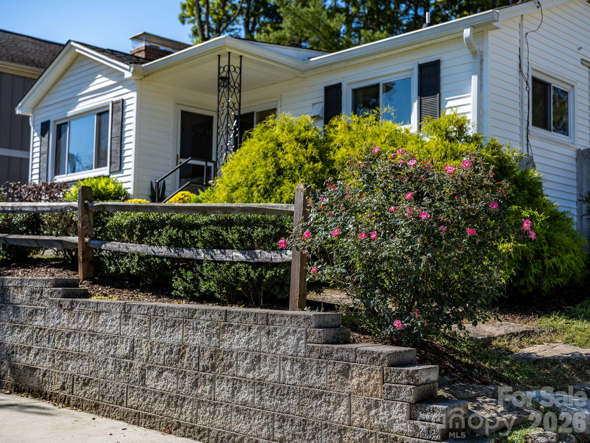 24 Cedar Street Property Photo 6