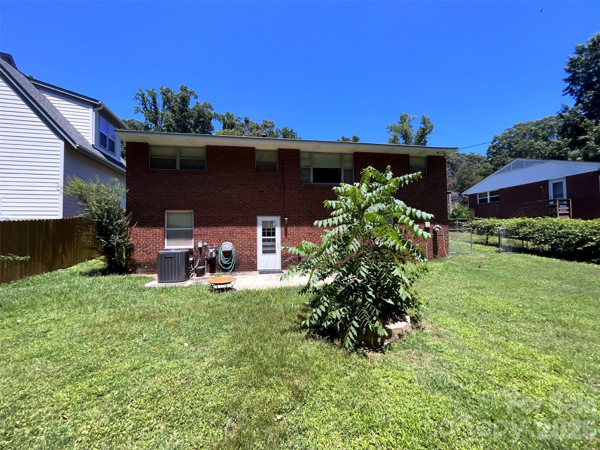 710 Manhasset Road Property Photo 5