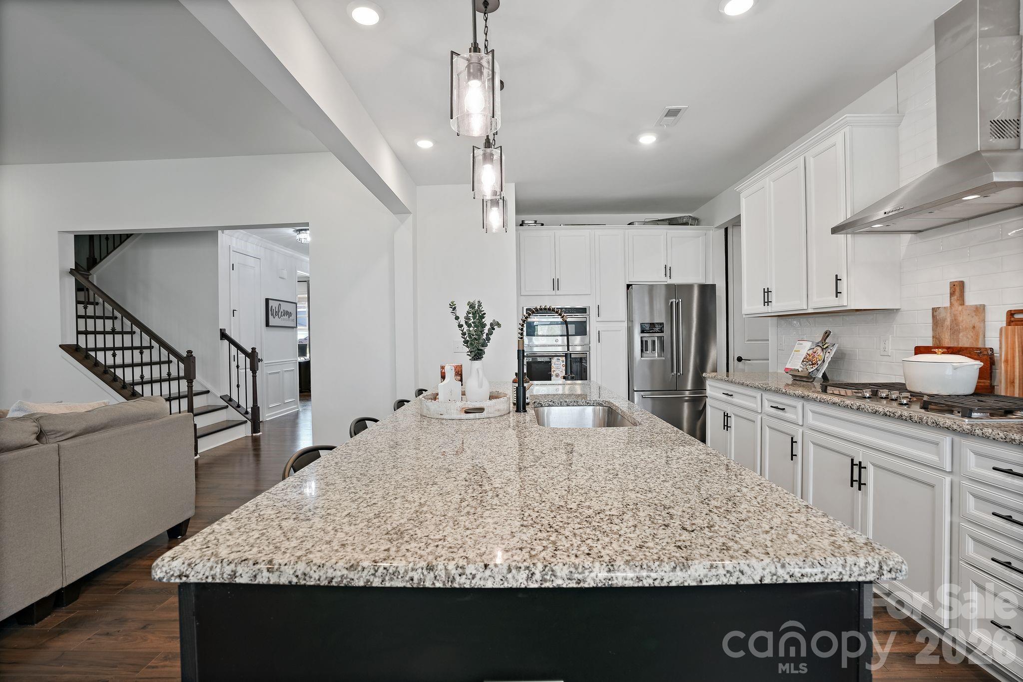129 Clawton Loop Property Photo 18